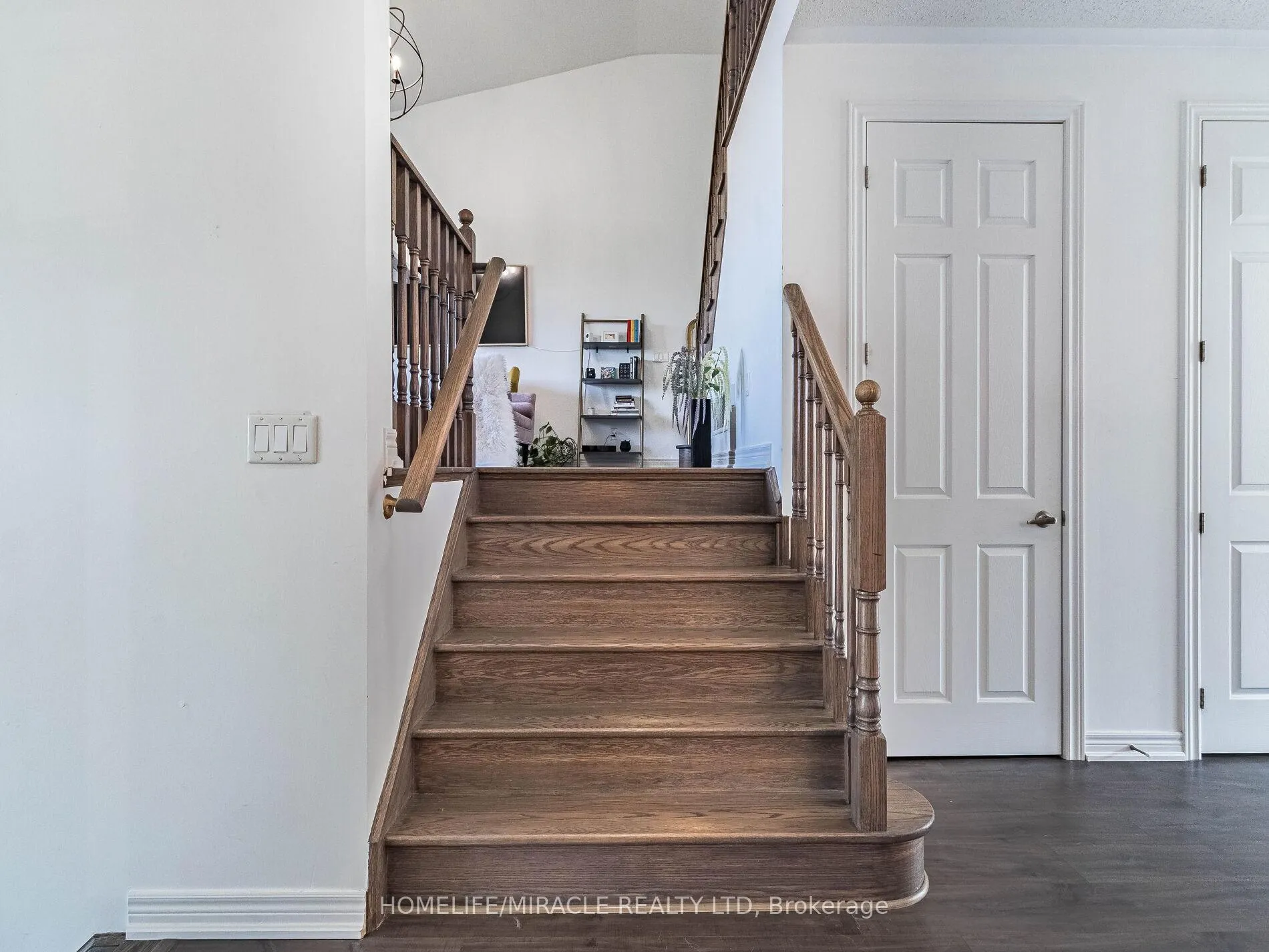 Photo 17 of 45 Kennedy Boulevard, New Tecumseth, Alliston — HOMEH
