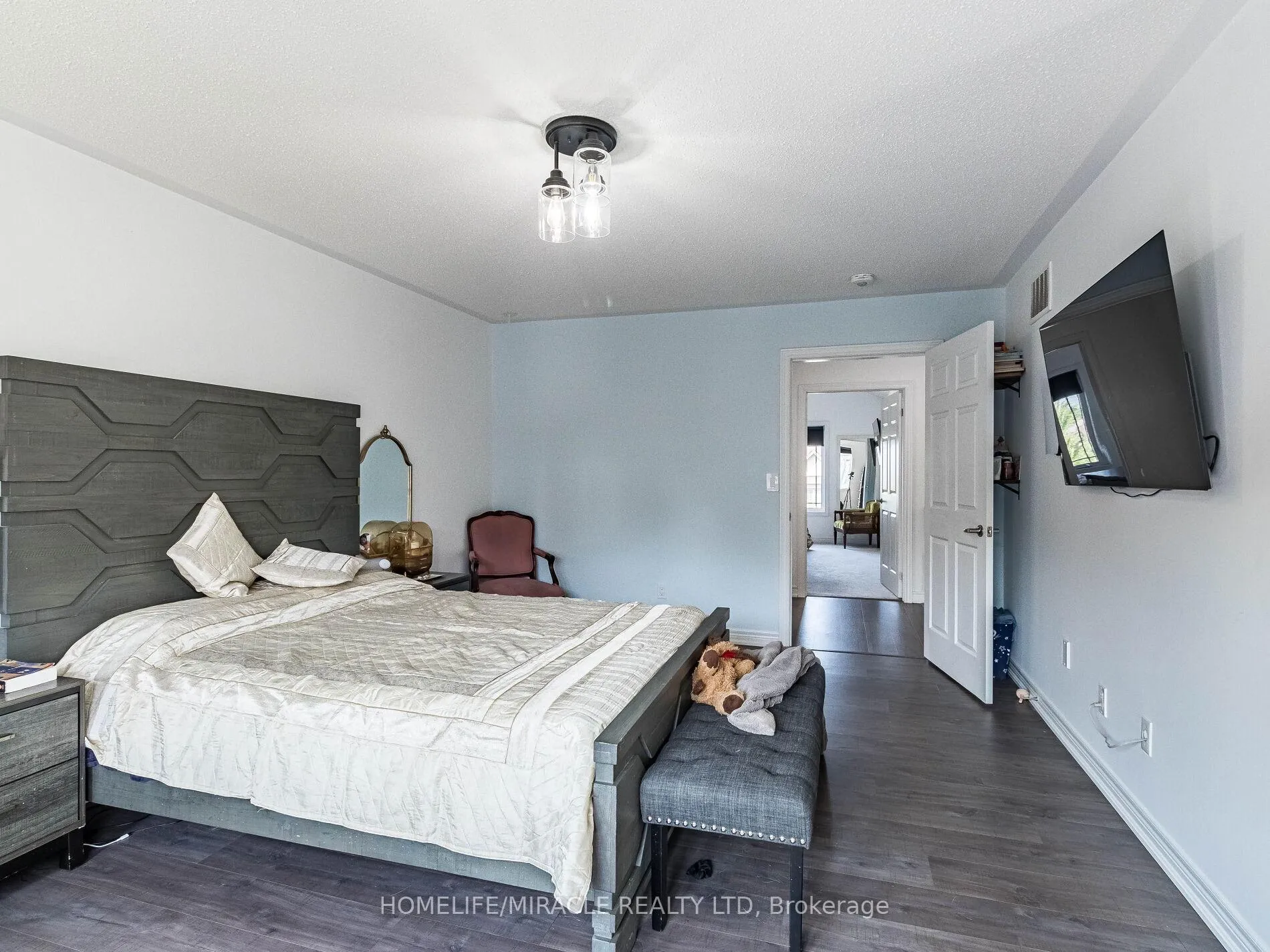 Photo 25 of 45 Kennedy Boulevard, New Tecumseth, Alliston — HOMEH