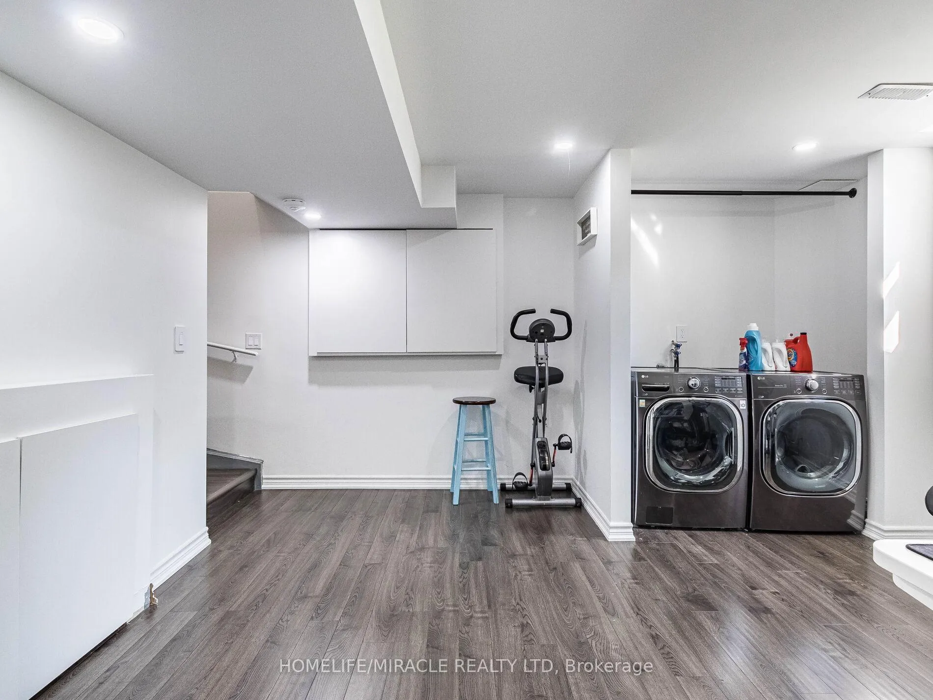 Photo 35 of 45 Kennedy Boulevard, New Tecumseth, Alliston — HOMEH
