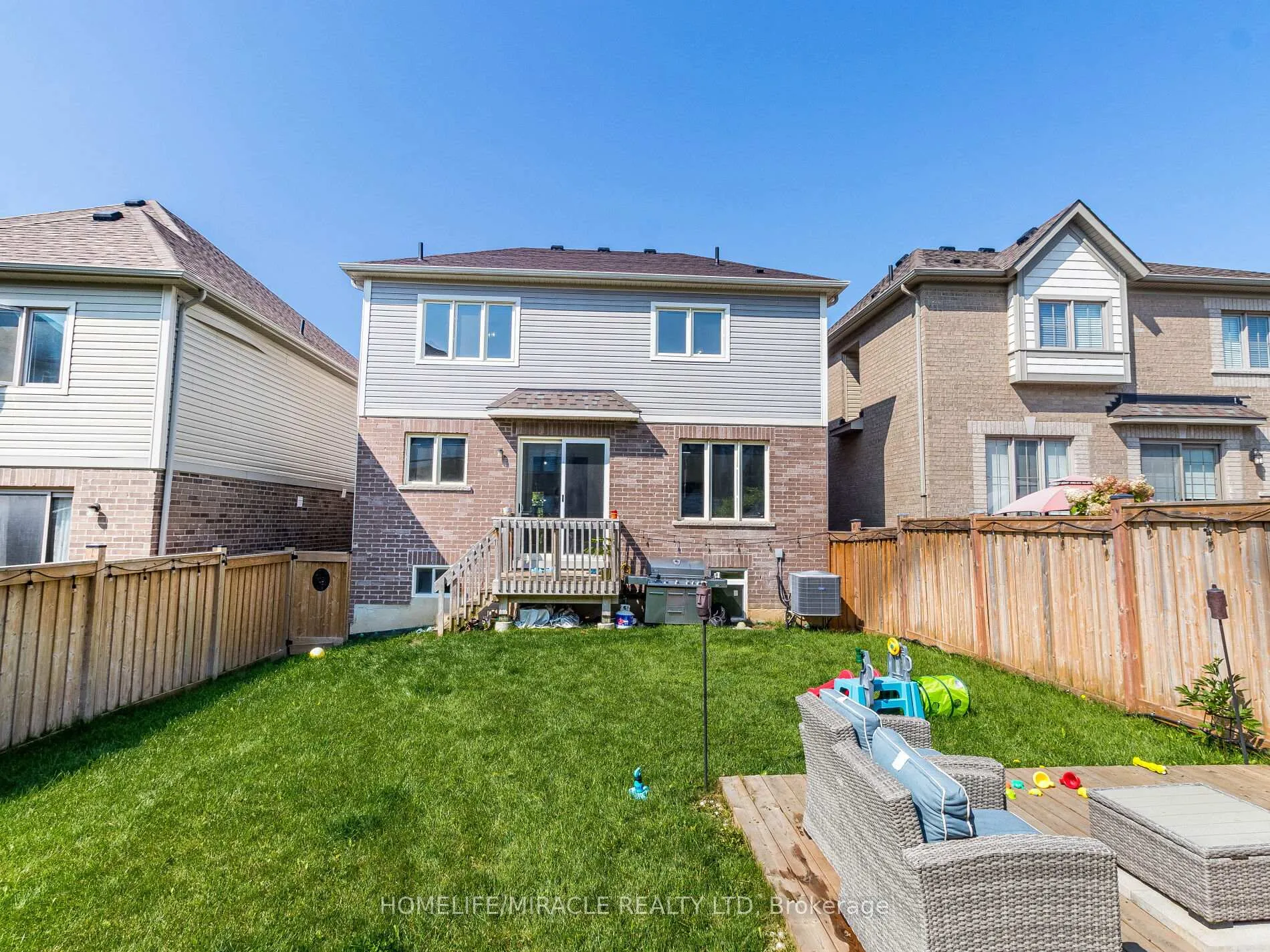 Photo 37 of 45 Kennedy Boulevard, New Tecumseth, Alliston — HOMEH