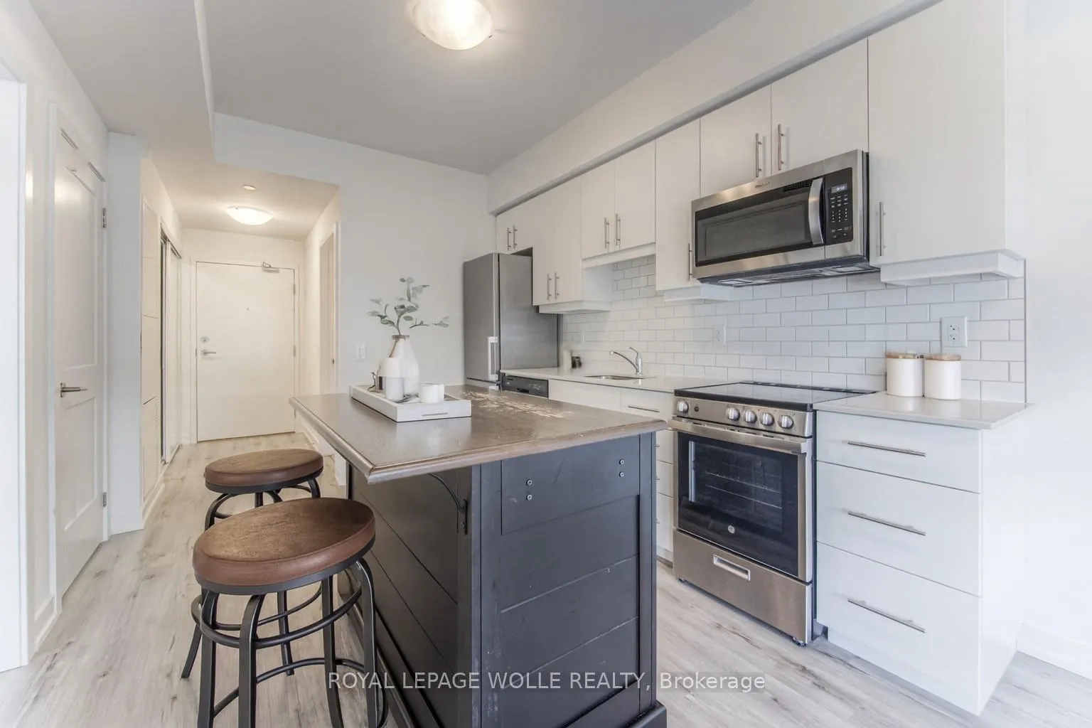 Photo 6 of Unit 509, 247 Northfield Drive E, Waterloo — HOMEH