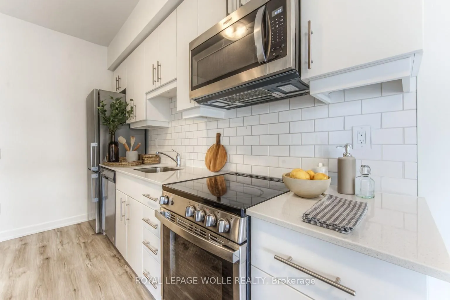 Photo 8 of Unit 509, 247 Northfield Drive E, Waterloo — HOMEH