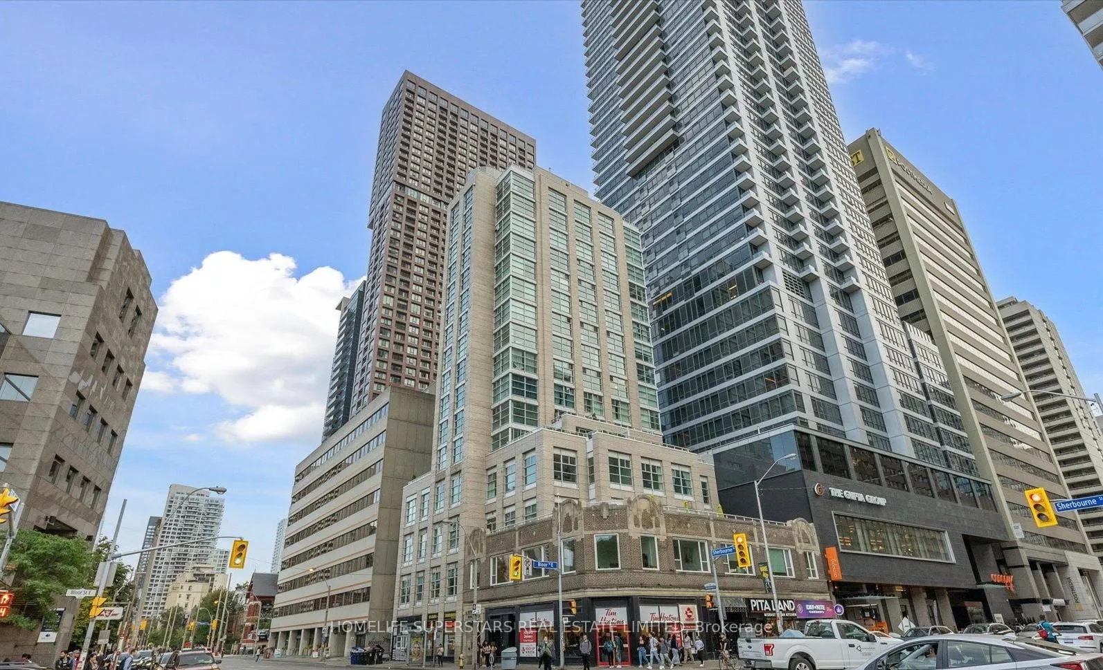 Front of Unit PH 3, 409 Bloor Street E