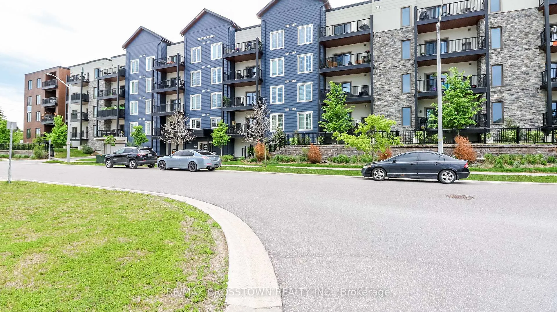 Photo 3 of Unit 318, 54 Koda Street, Barrie, Rural Barrie Southwest — HOMEH