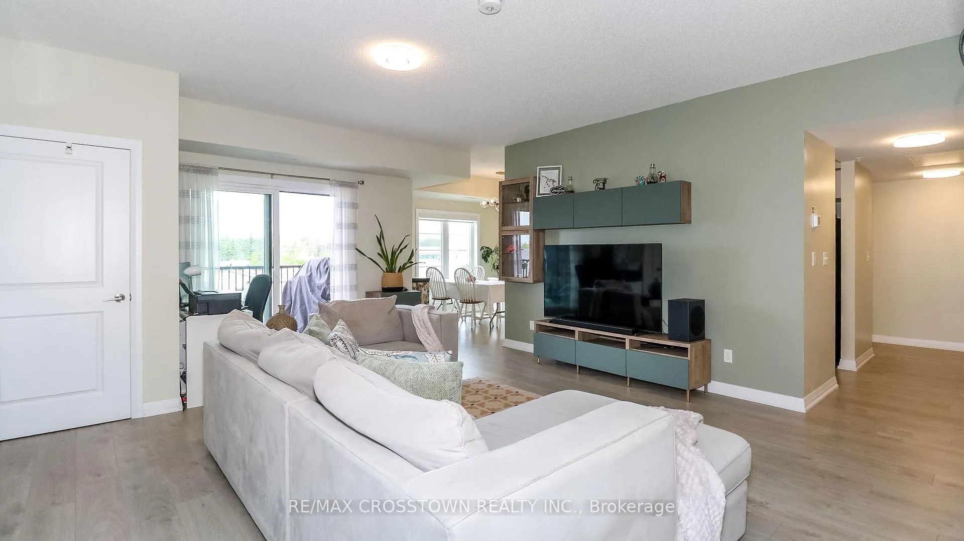 Photo 9 of Unit 318, 54 Koda Street, Barrie, Rural Barrie Southwest — HOMEH
