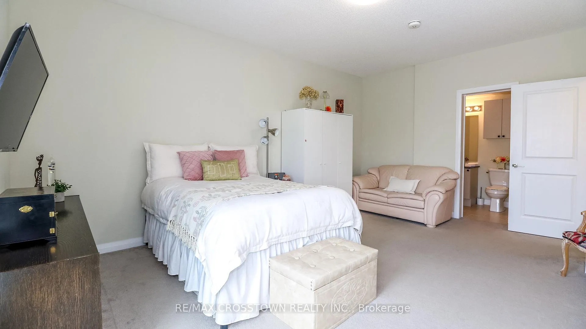 Photo 21 of Unit 318, 54 Koda Street, Barrie, Rural Barrie Southwest — HOMEH