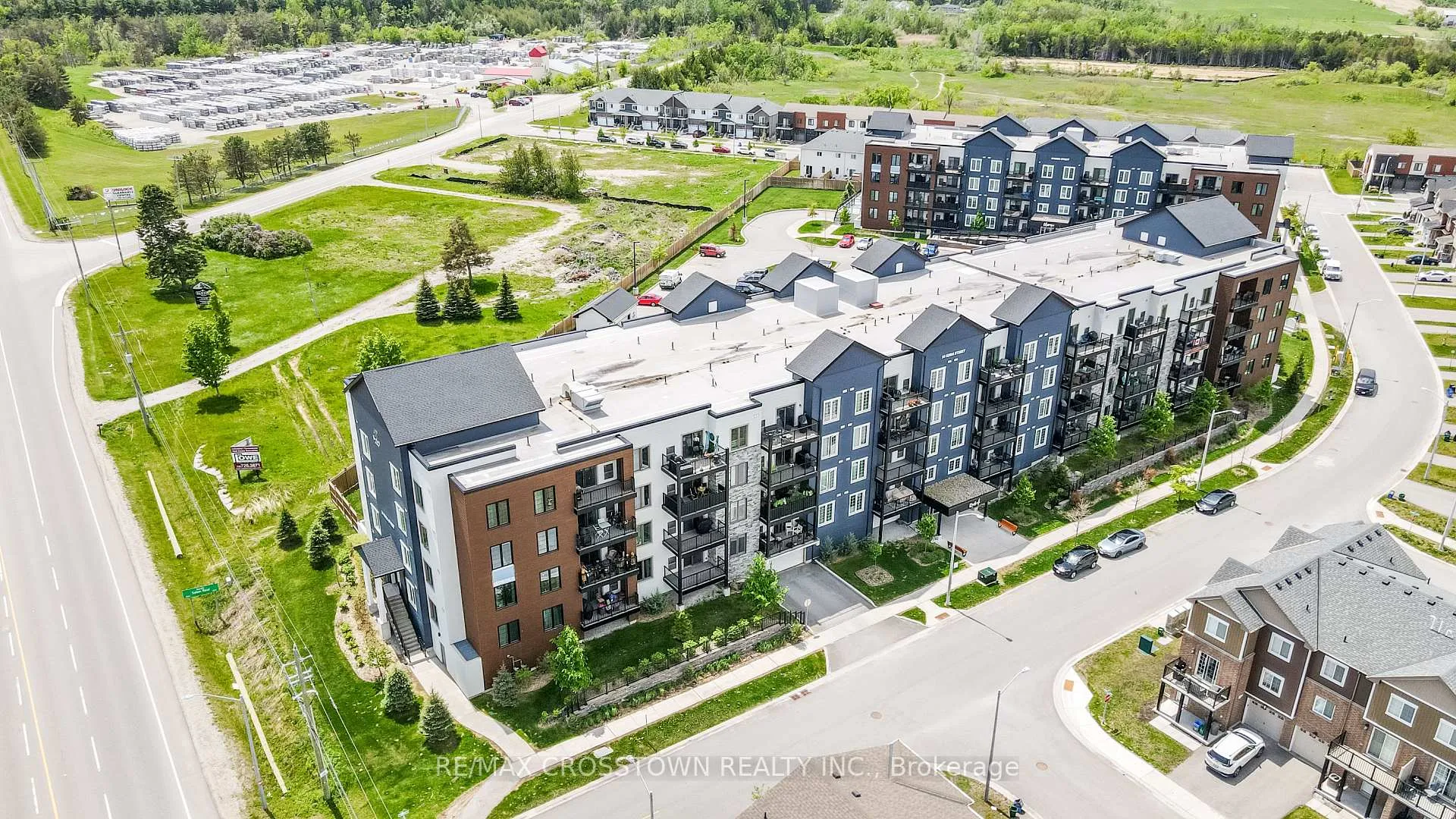 Photo 36 of Unit 318, 54 Koda Street, Barrie, Rural Barrie Southwest — HOMEH