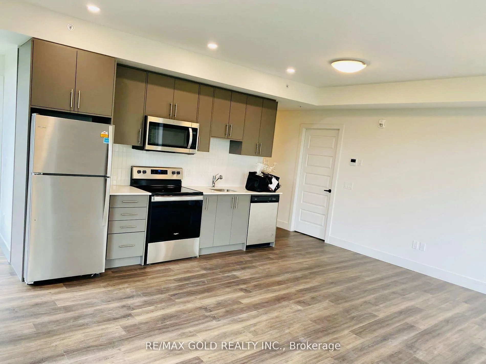 Photo 8 of Unit 514, 103 Roger Street, Waterloo, Uptown Waterloo — HOMEH