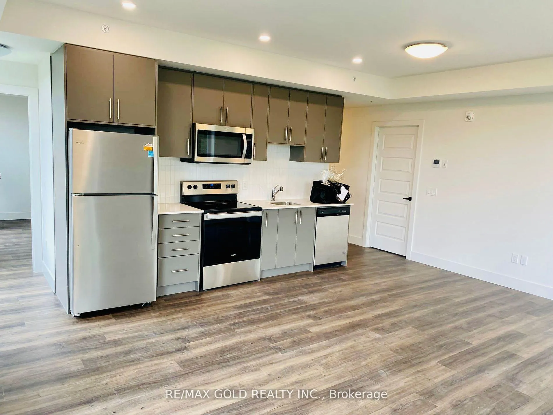 Photo 11 of Unit 514, 103 Roger Street, Waterloo, Uptown Waterloo — HOMEH