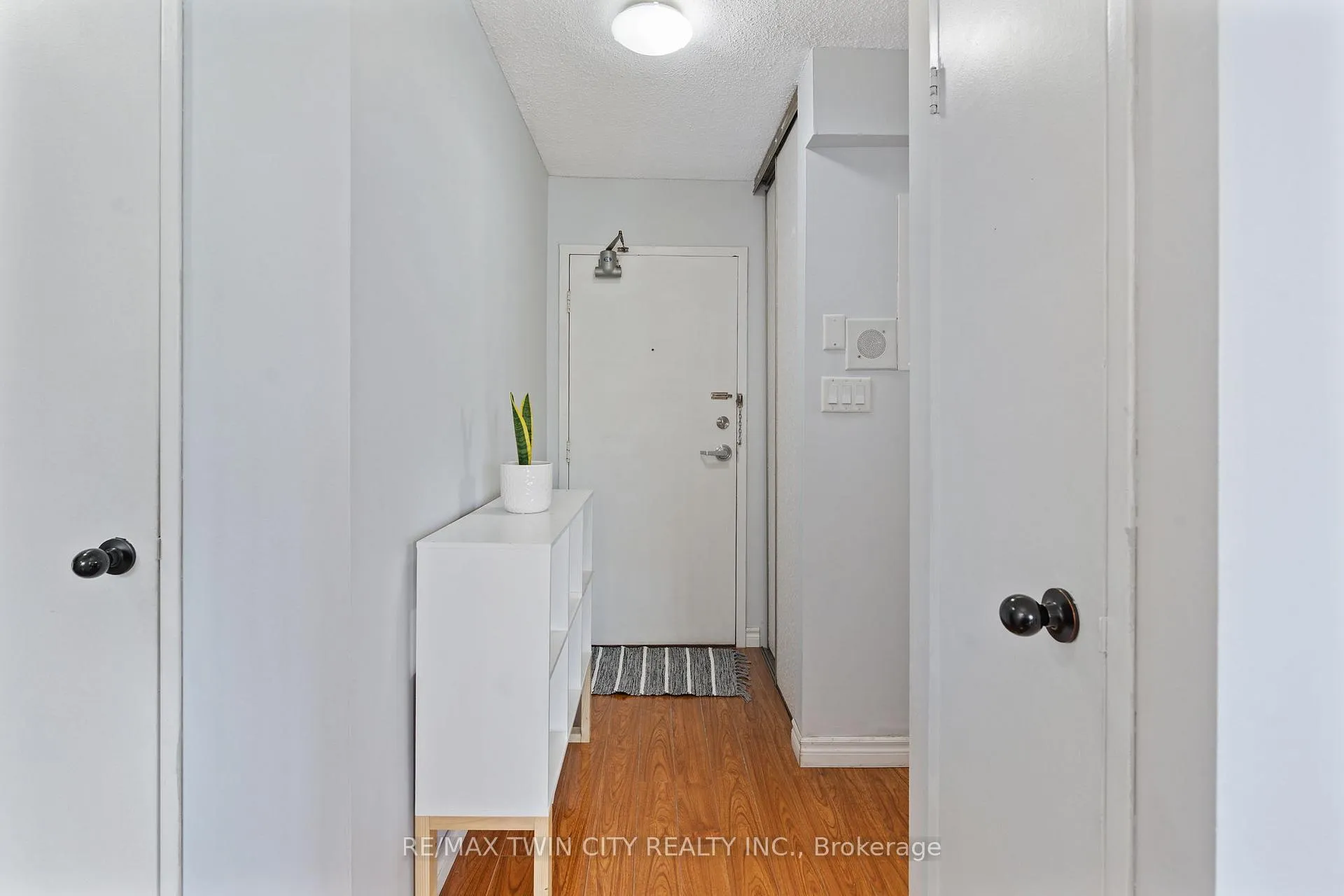 Photo 11 of Unit 611, 225 HARVARD Place Avenue E, Waterloo — HOMEH