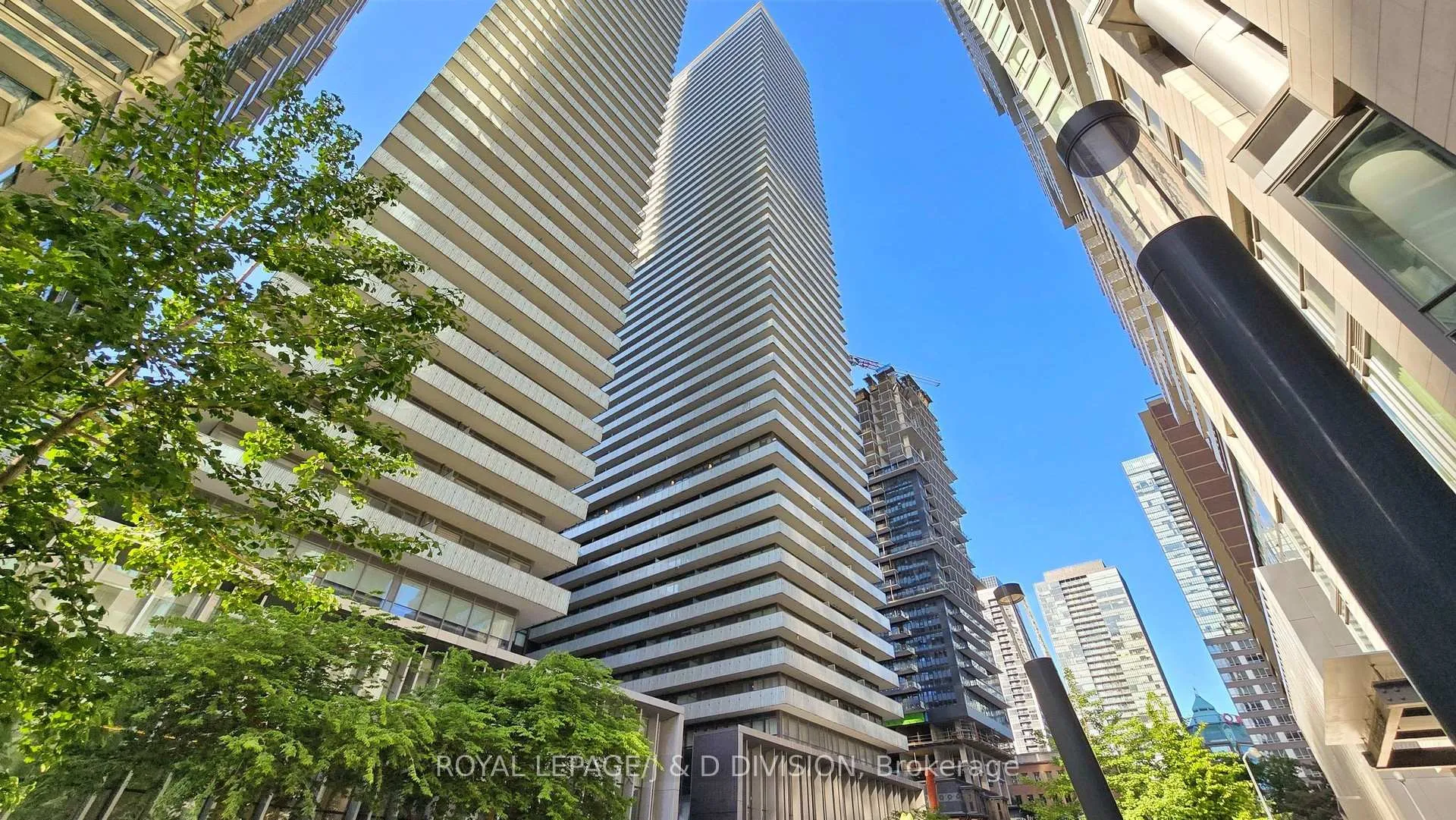 Front of Unit 5502, 50 Charles Street E