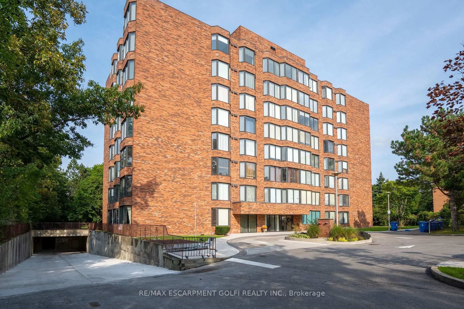 Photo 3 of Unit 103, 200 Limeridge Road W, Hamilton, Rolston — HOMEH