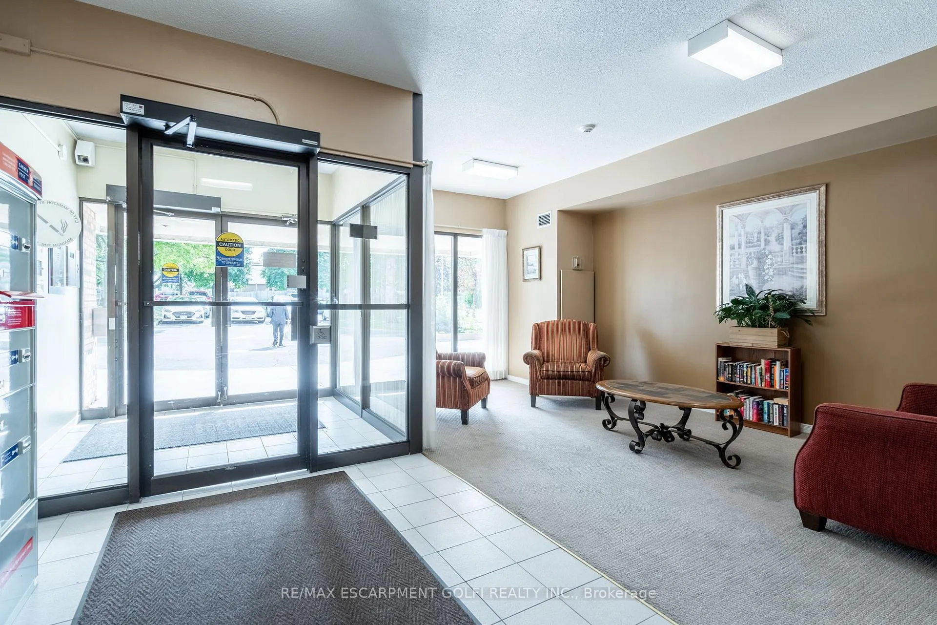 Photo 33 of Unit 103, 200 Limeridge Road W, Hamilton, Rolston — HOMEH