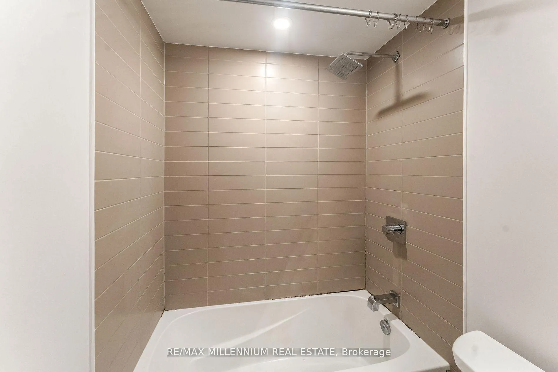Photo 8 of Unit 1308, 18 Maitland Terrace, Toronto, Church-Yonge Corridor — HOMEH