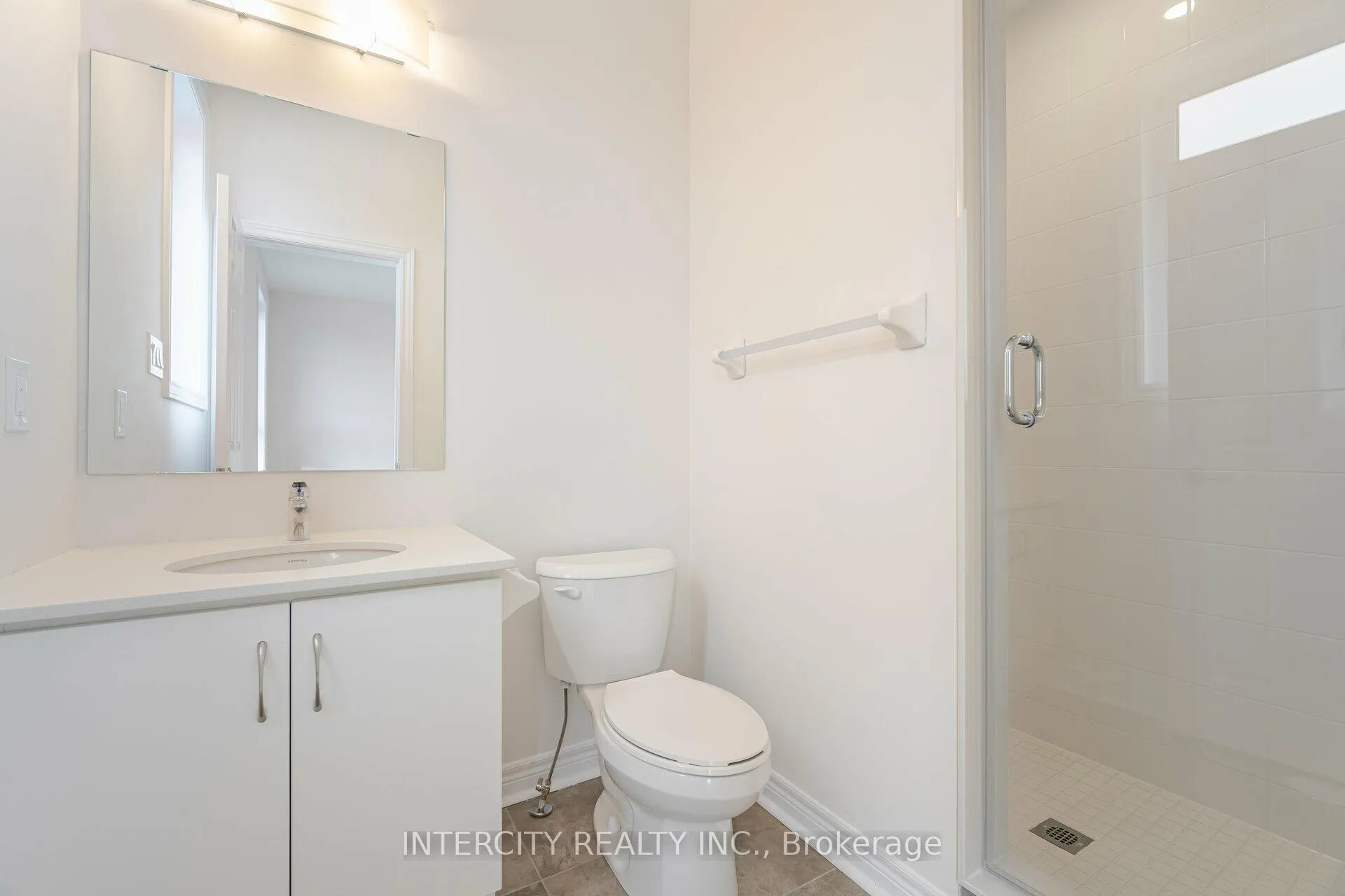 Photo 31 of 19 Mumbai Drive, Markham, Middlefield — HOMEH