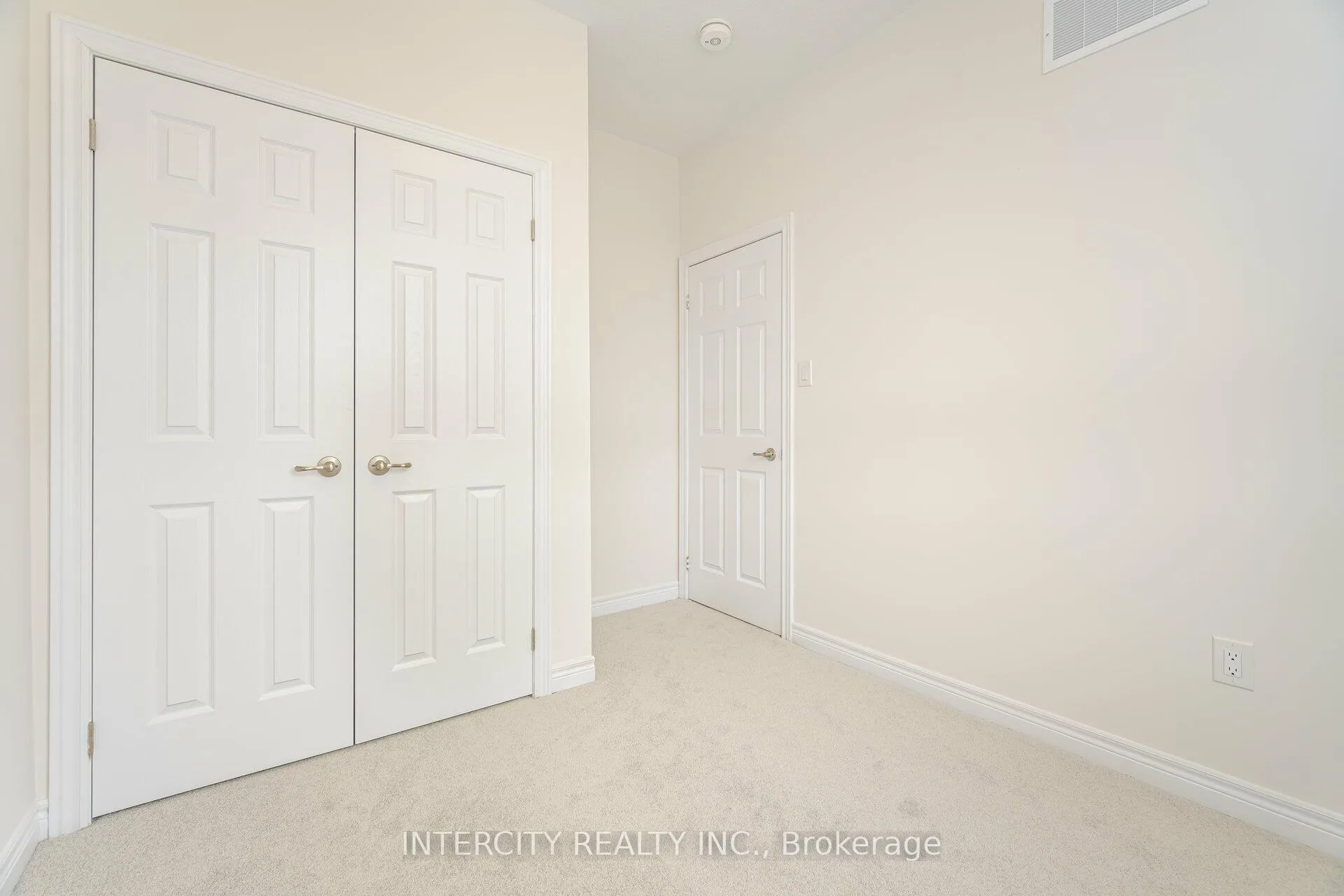 Photo 34 of 19 Mumbai Drive, Markham, Middlefield — HOMEH