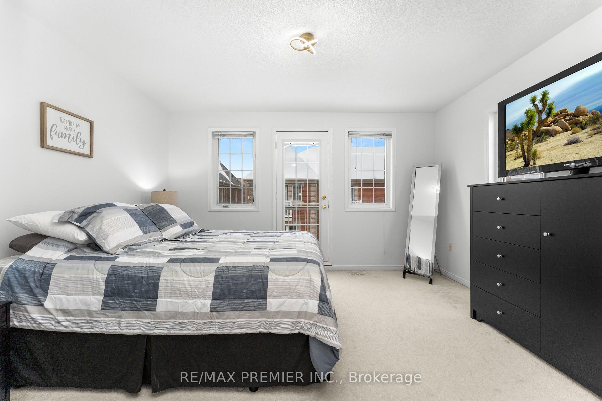 Photo 19 of 14 Cooperage Lane, Ajax, Central — HOMEH