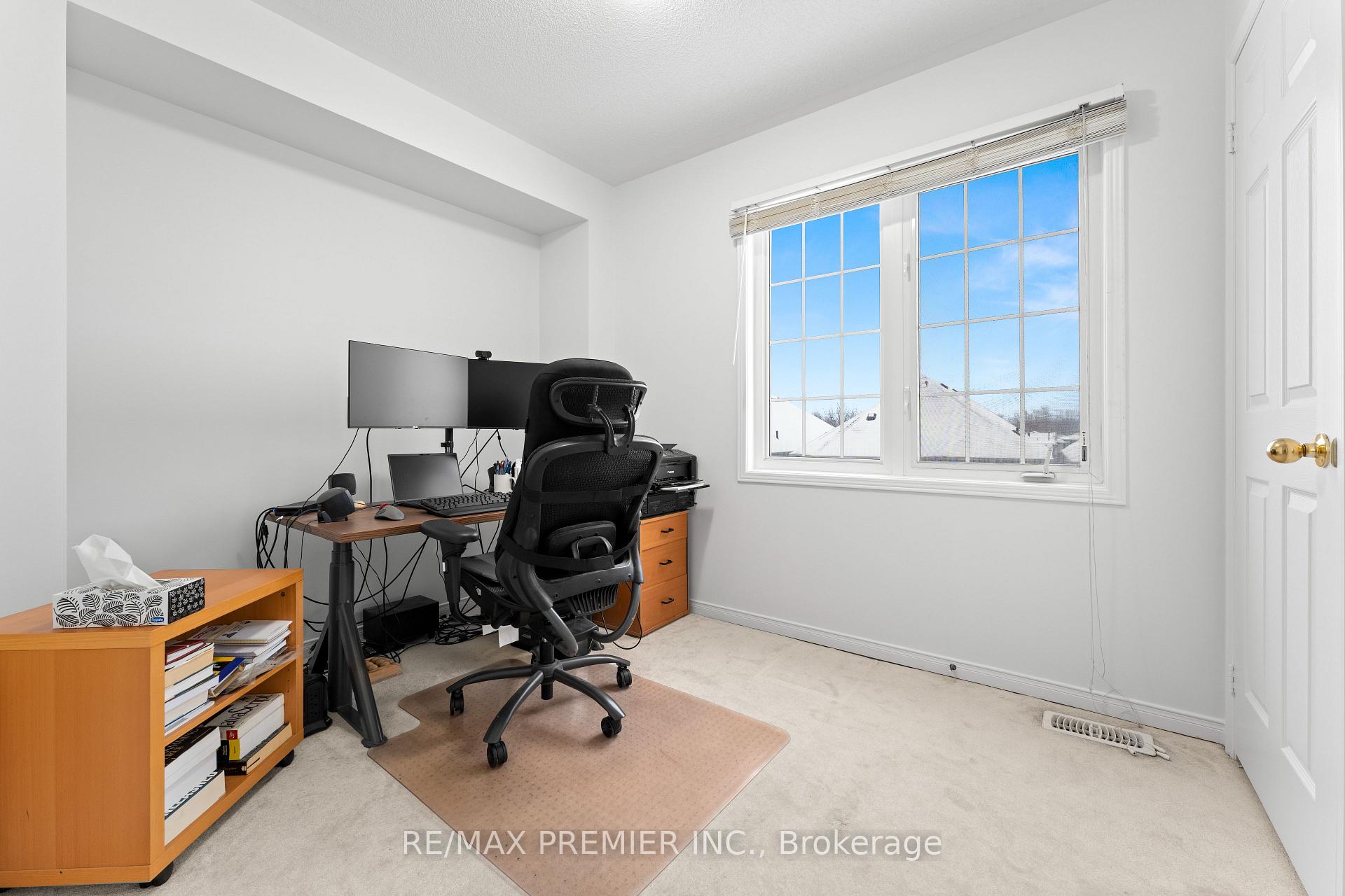 Photo 22 of 14 Cooperage Lane, Ajax, Central — HOMEH