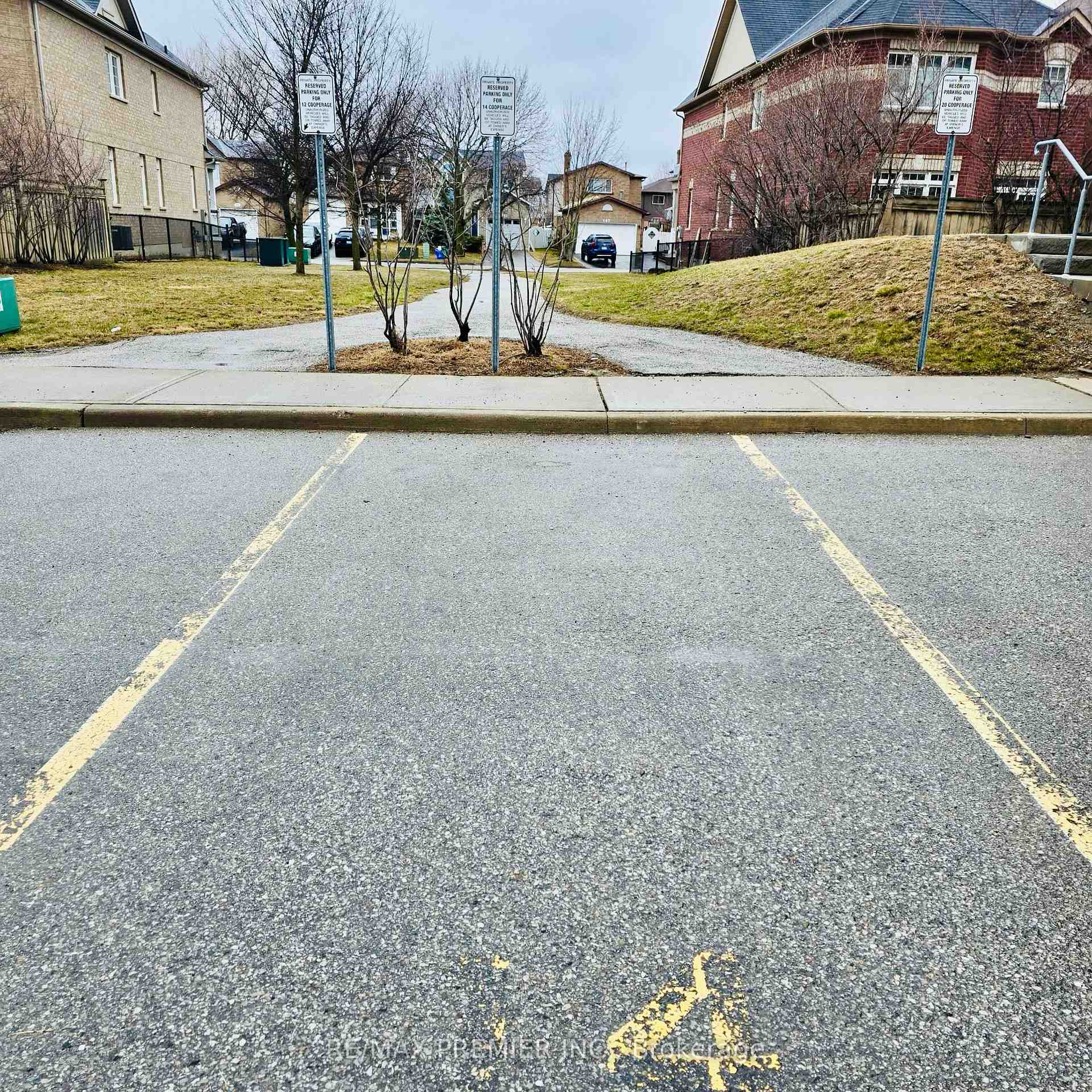 Photo 29 of 14 Cooperage Lane, Ajax, Central — HOMEH
