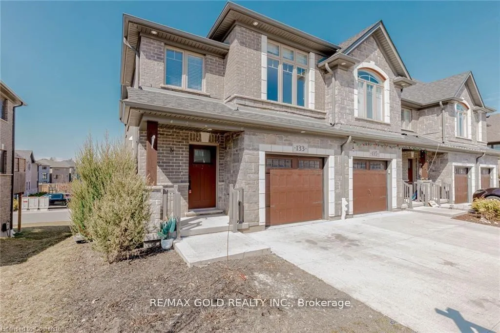 Photo 5 of 133 Hollybrook Trail, Kitchener — HOMEH