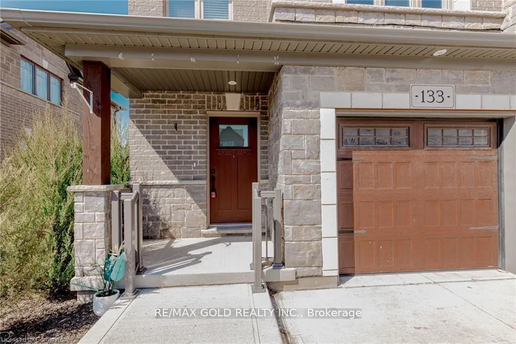 Photo 6 of 133 Hollybrook Trail, Kitchener — HOMEH