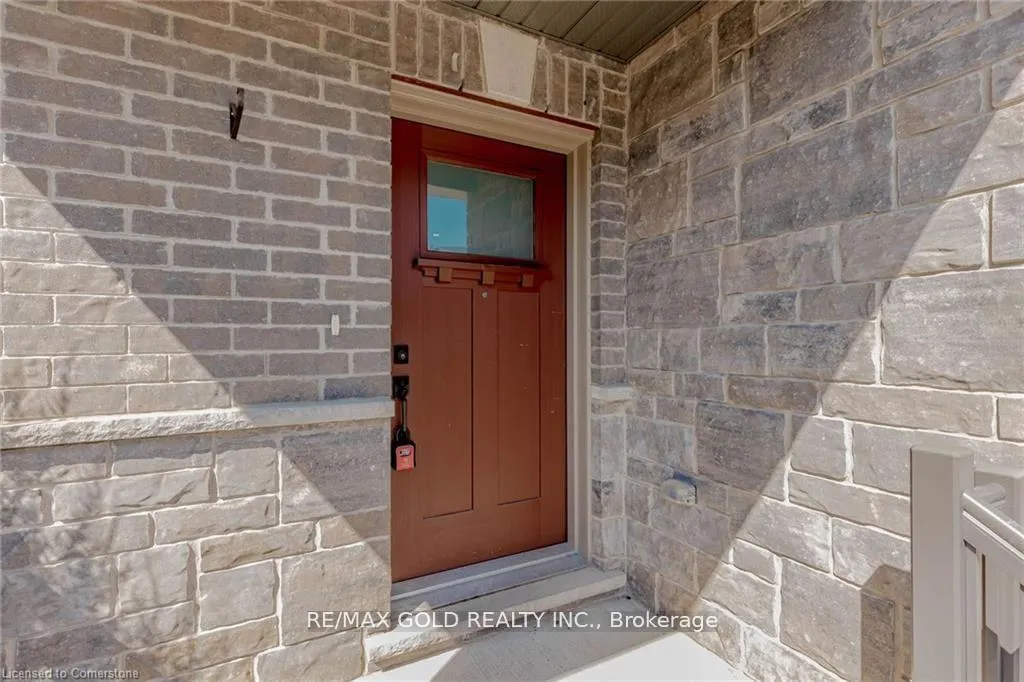Photo 7 of 133 Hollybrook Trail, Kitchener — HOMEH