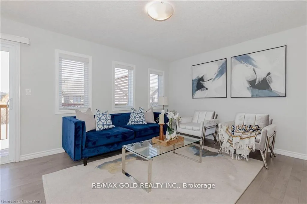Photo 21 of 133 Hollybrook Trail, Kitchener — HOMEH