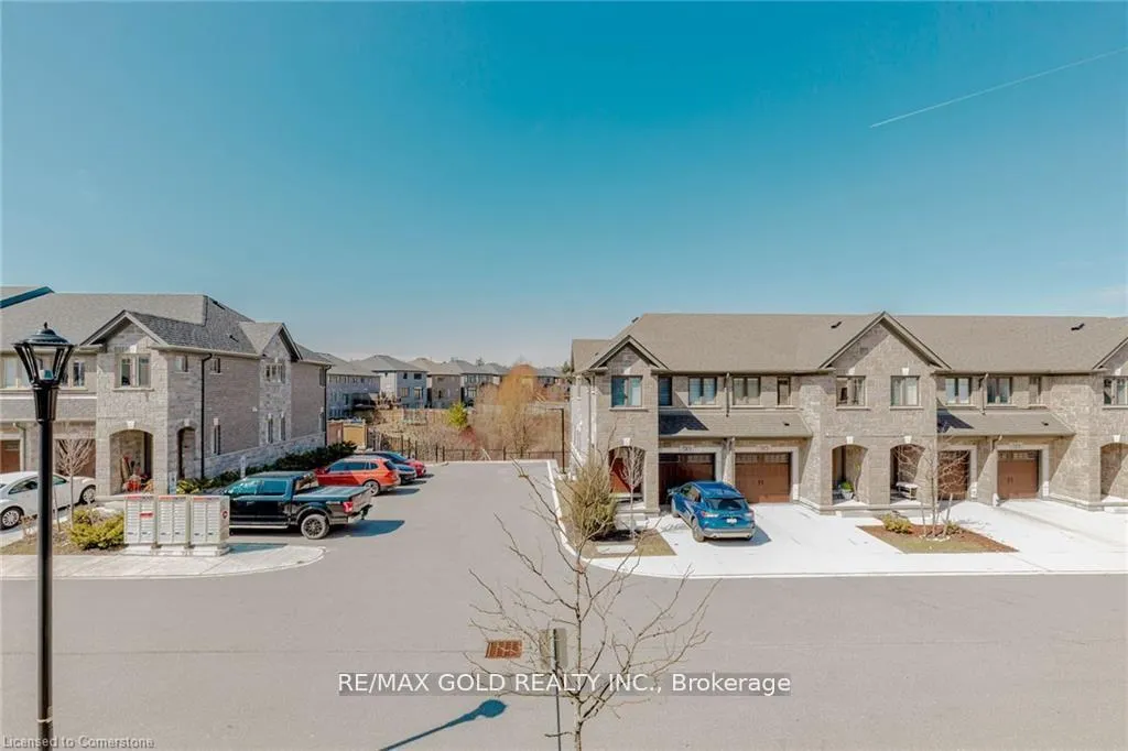 Photo 47 of 133 Hollybrook Trail, Kitchener — HOMEH