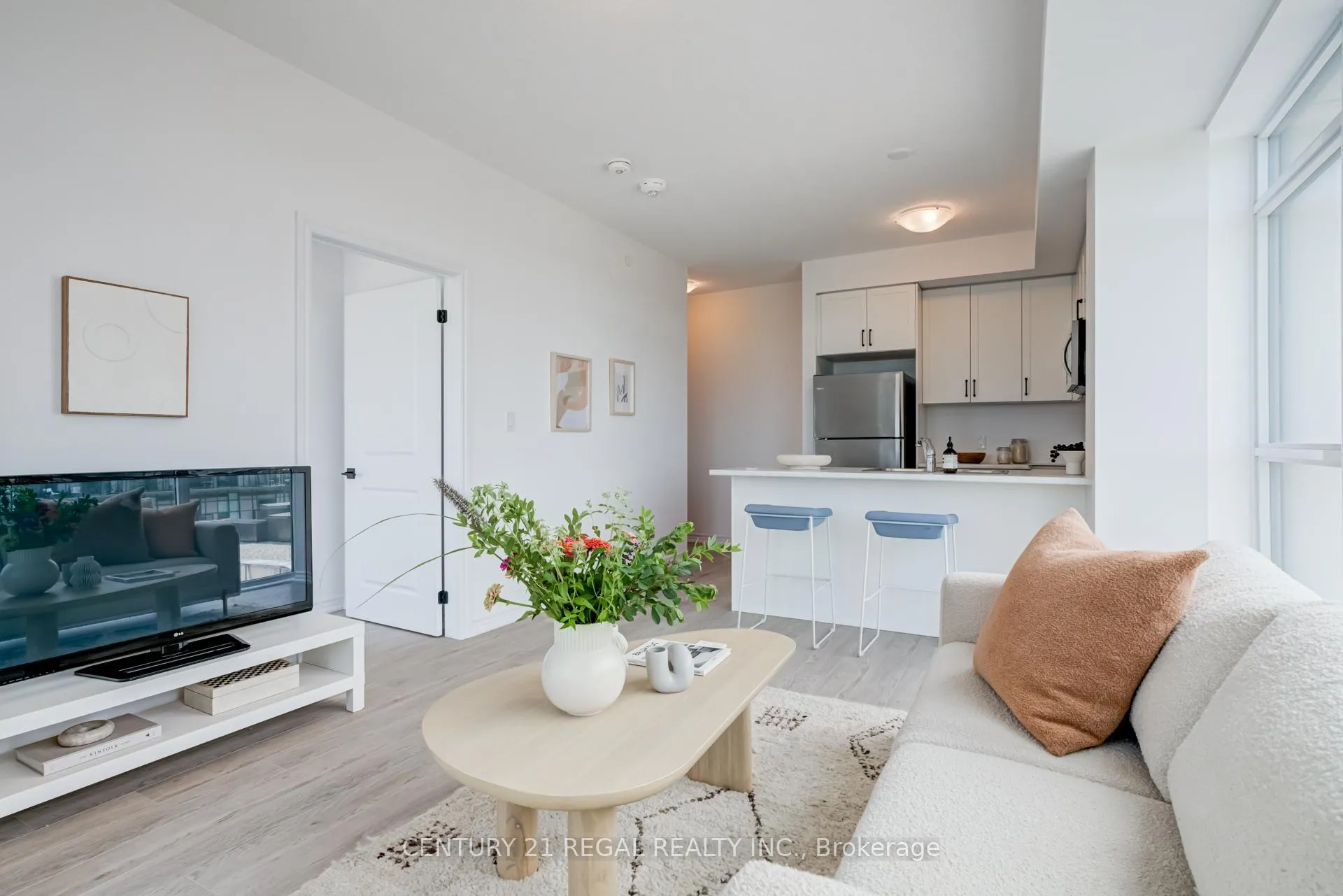 Photo 9 of Unit 702, 460 Dundas Street E, Hamilton, Waterdown — HOMEH