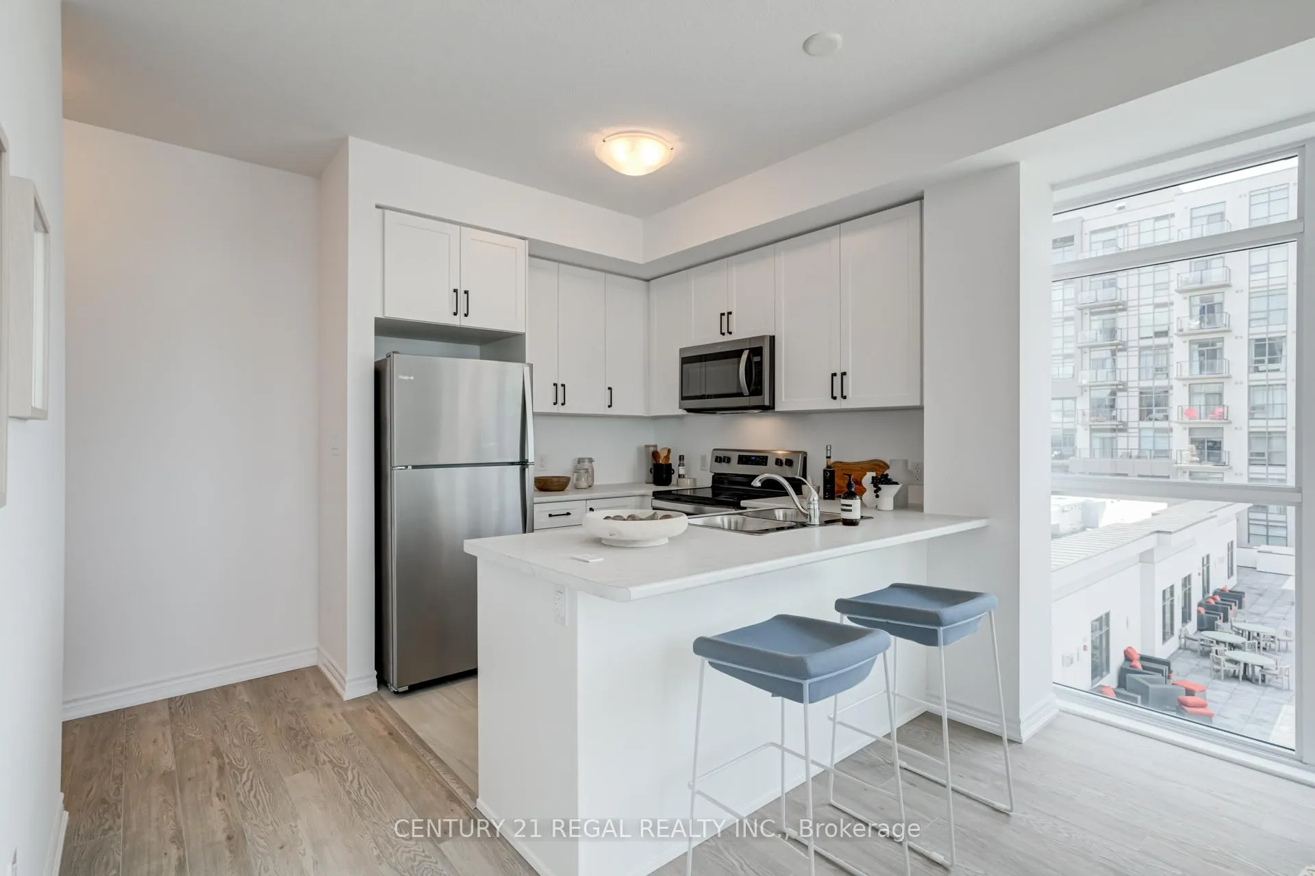 Photo 15 of Unit 702, 460 Dundas Street E, Hamilton, Waterdown — HOMEH