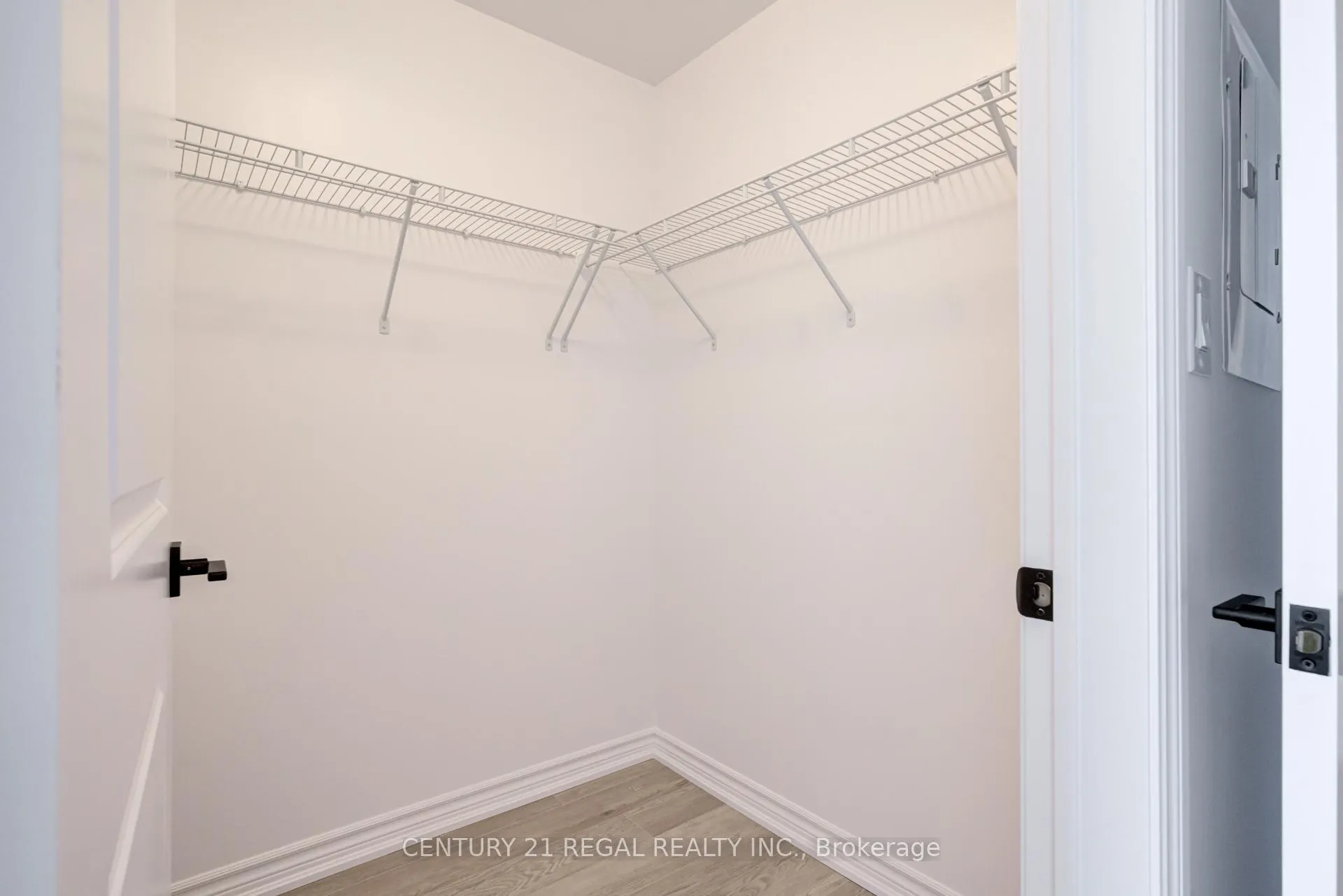 Photo 18 of Unit 702, 460 Dundas Street E, Hamilton, Waterdown — HOMEH