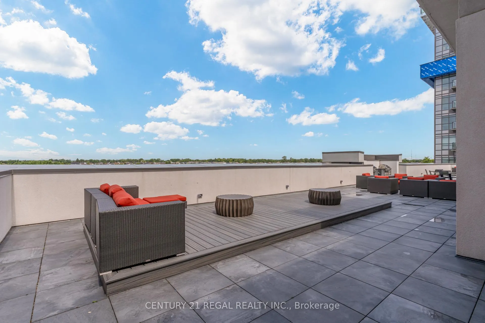 Photo 31 of Unit 702, 460 Dundas Street E, Hamilton, Waterdown — HOMEH