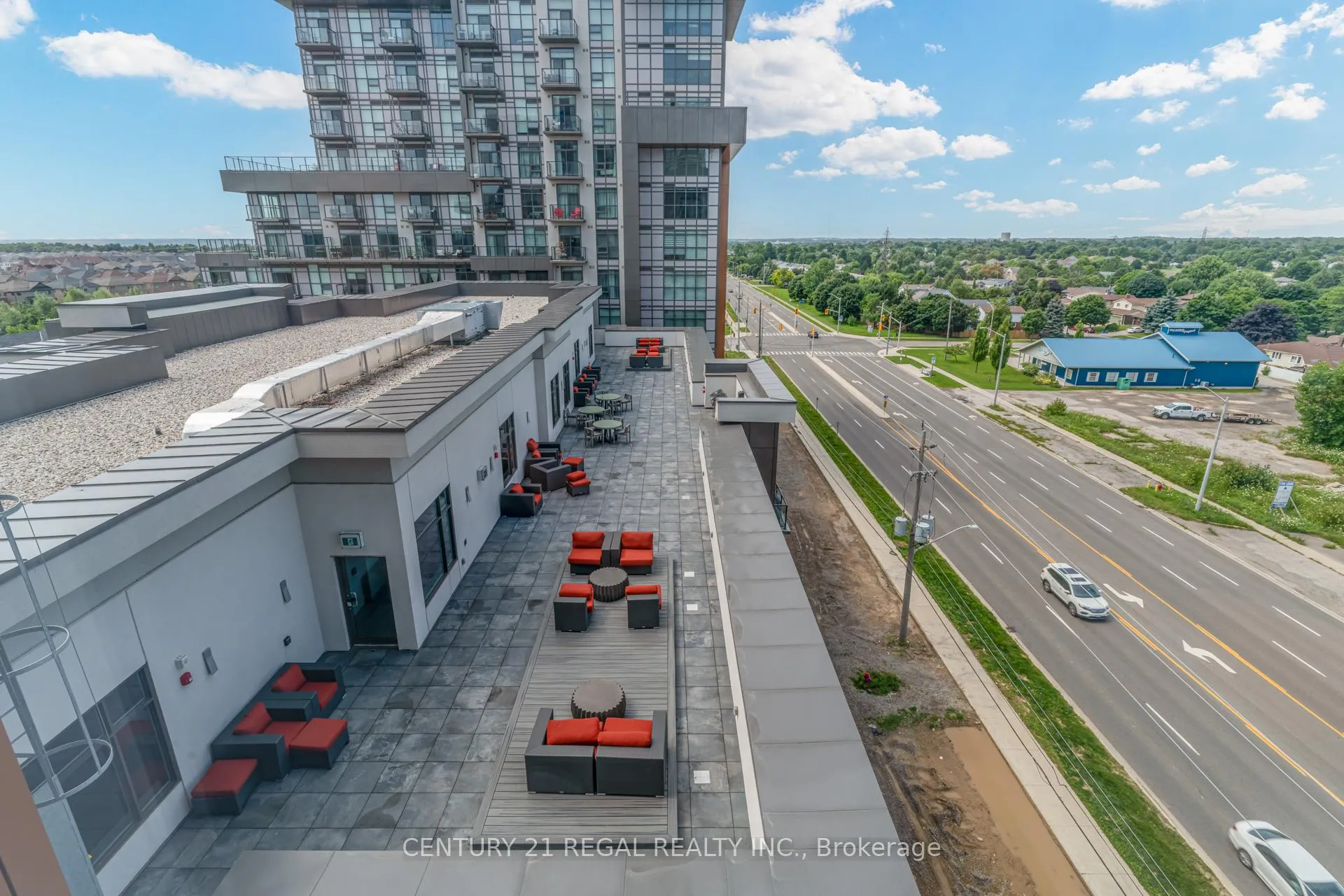 Photo 32 of Unit 702, 460 Dundas Street E, Hamilton, Waterdown — HOMEH