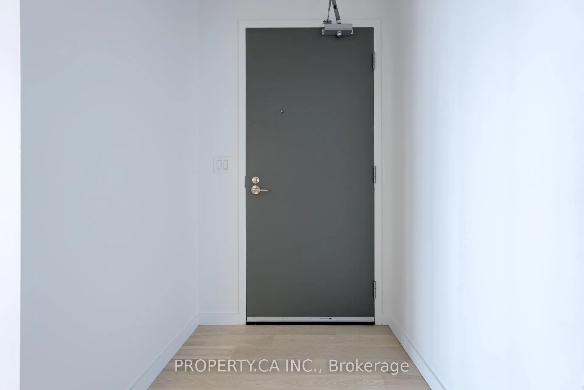 Photo 3 of Unit 1907, 170 Bayview Avenue, Toronto, Waterfront Communities — HOMEH