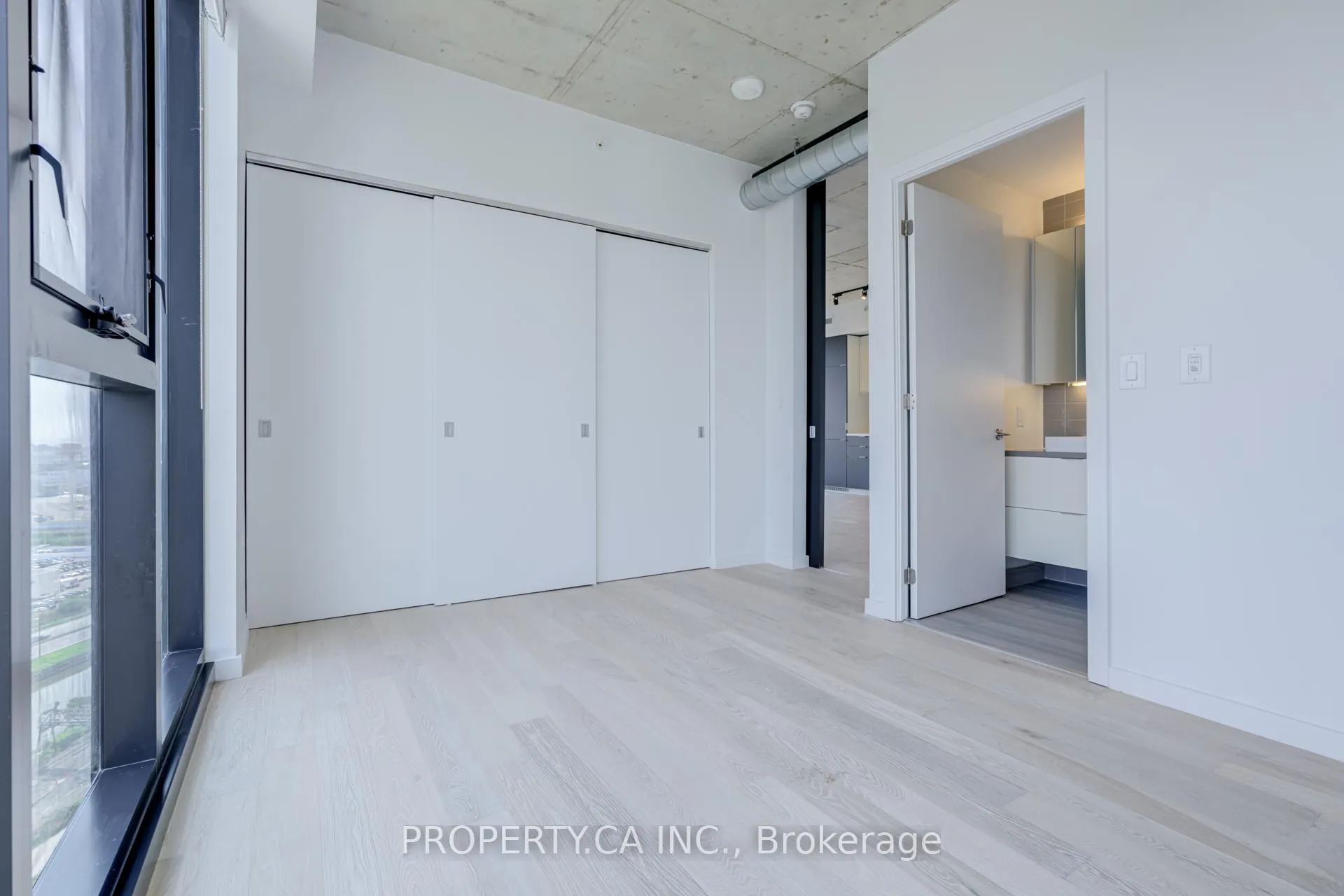 Photo 17 of Unit 1907, 170 Bayview Avenue, Toronto, Waterfront Communities — HOMEH