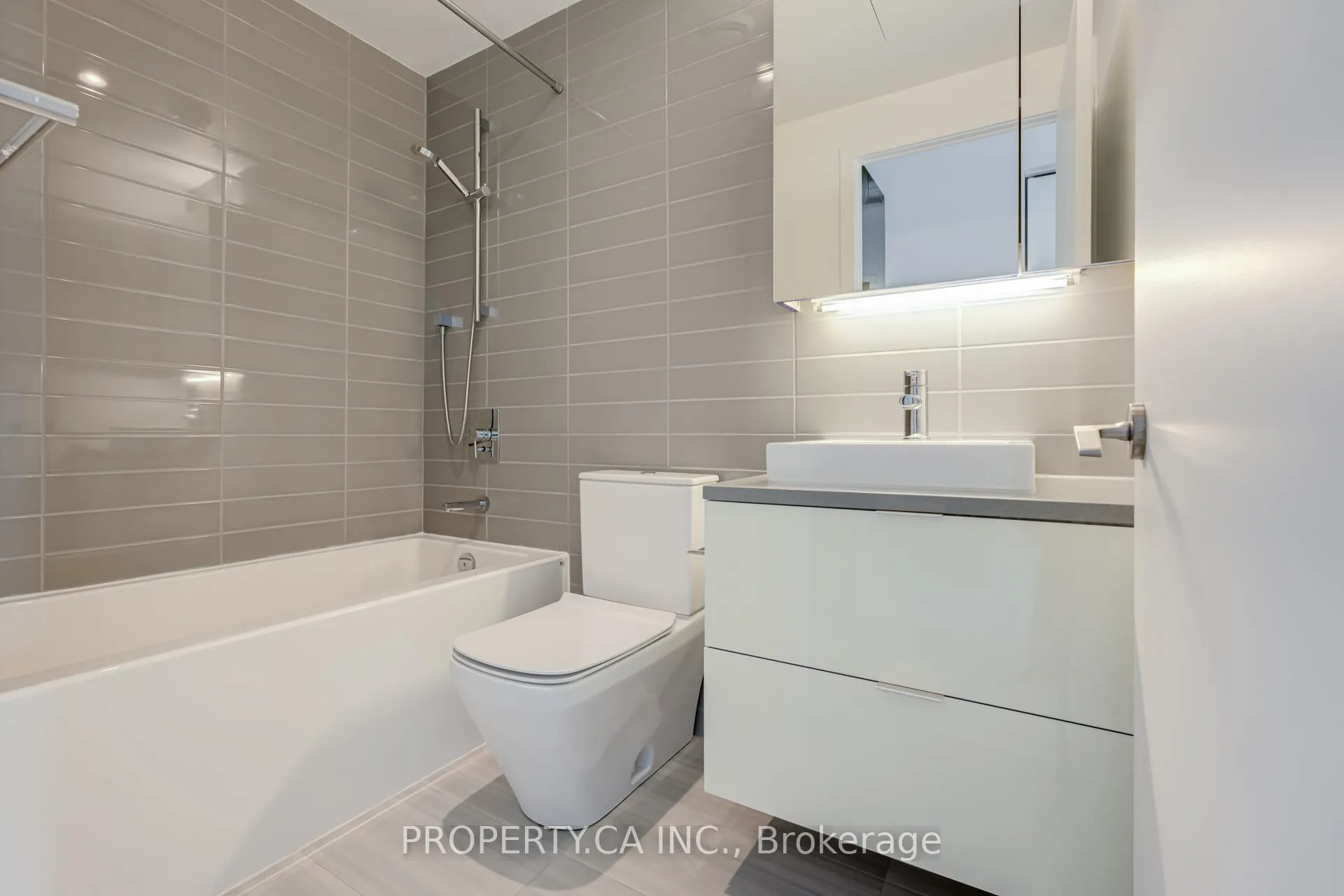 Photo 21 of Unit 1907, 170 Bayview Avenue, Toronto, Waterfront Communities — HOMEH
