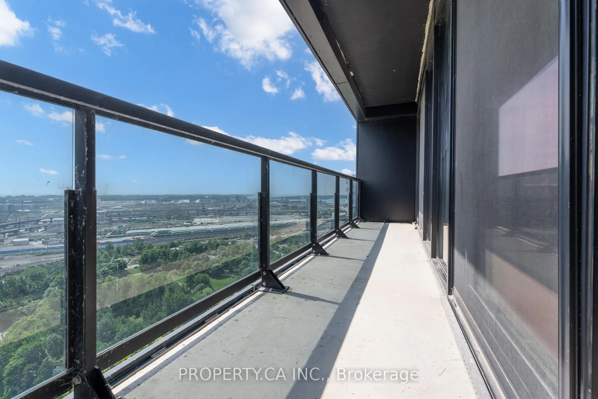 Photo 23 of Unit 1907, 170 Bayview Avenue, Toronto, Waterfront Communities — HOMEH