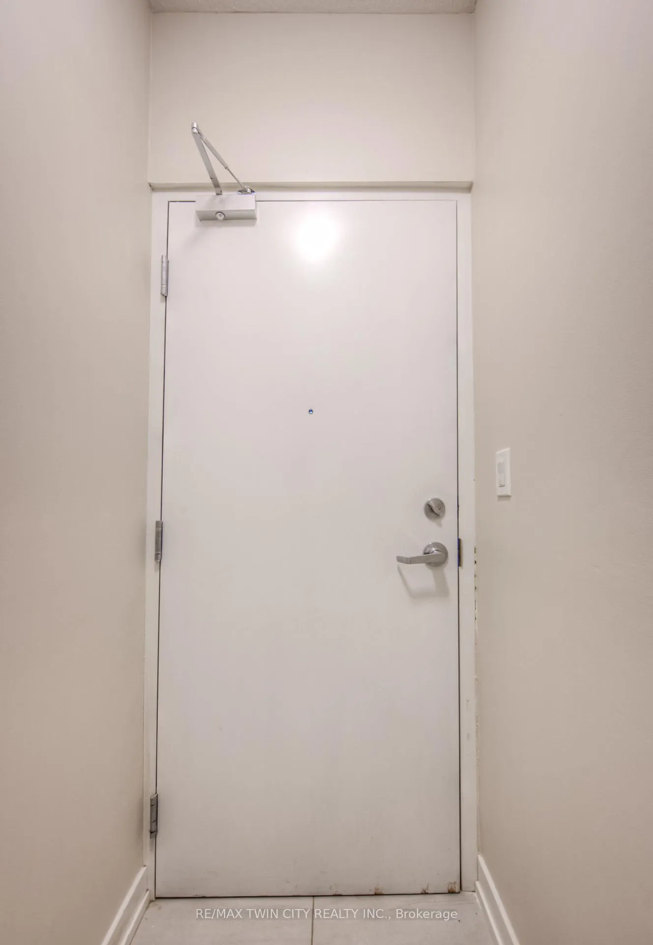 Photo 10 of Unit D13, 10 Palace Street, Kitchener, Laurentian Hills — HOMEH