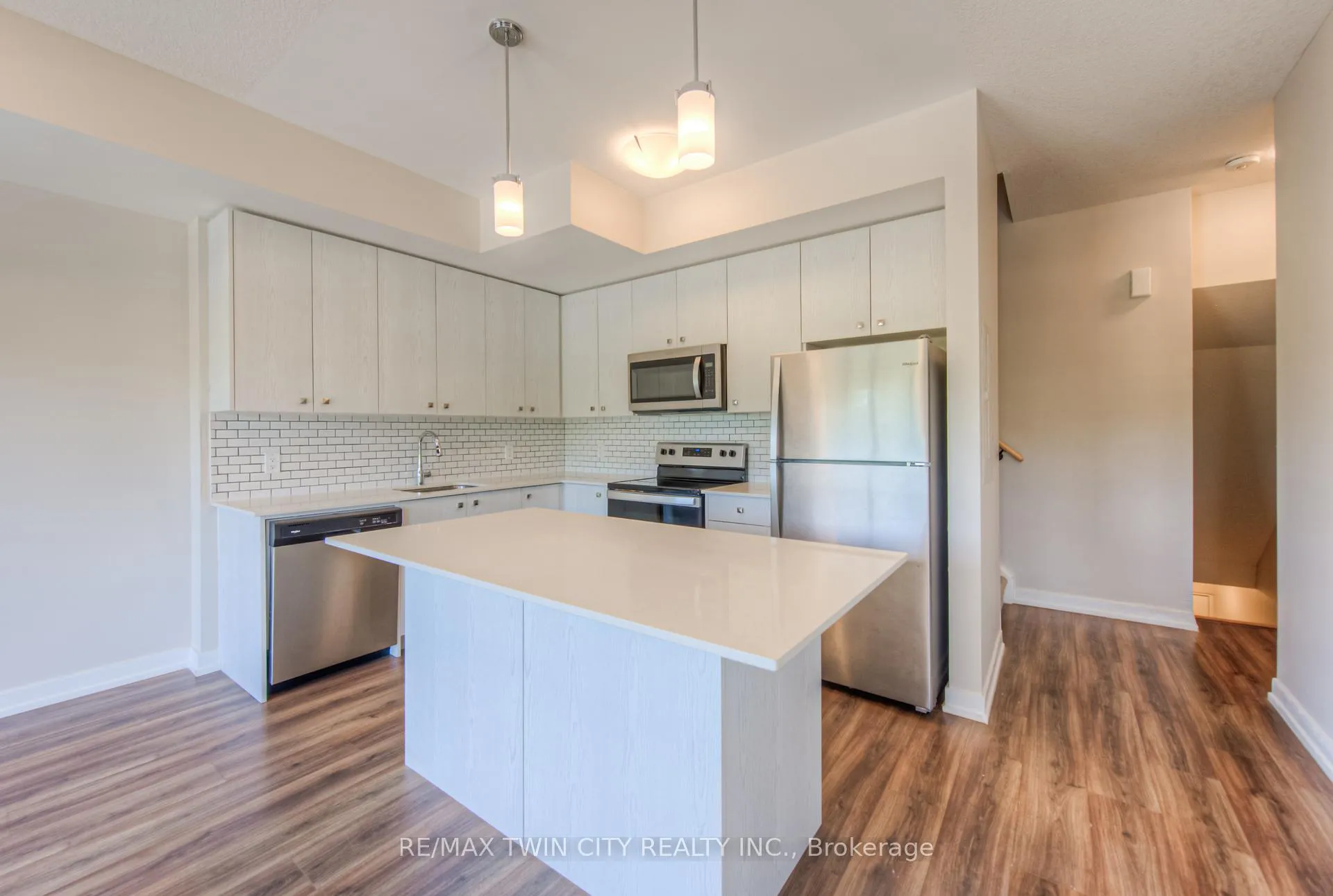 Photo 13 of Unit D13, 10 Palace Street, Kitchener, Laurentian Hills — HOMEH