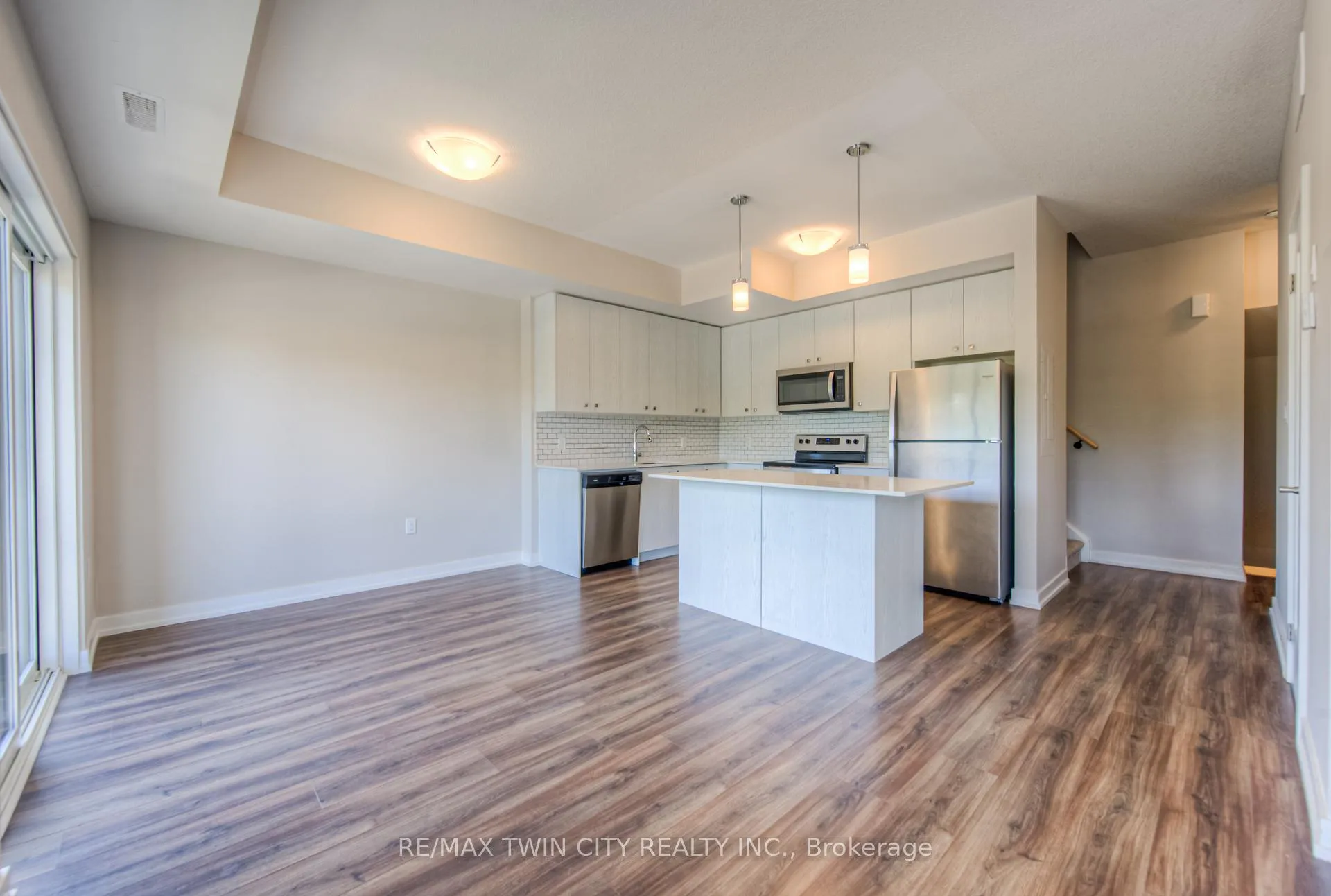 Photo 20 of Unit D13, 10 Palace Street, Kitchener, Laurentian Hills — HOMEH