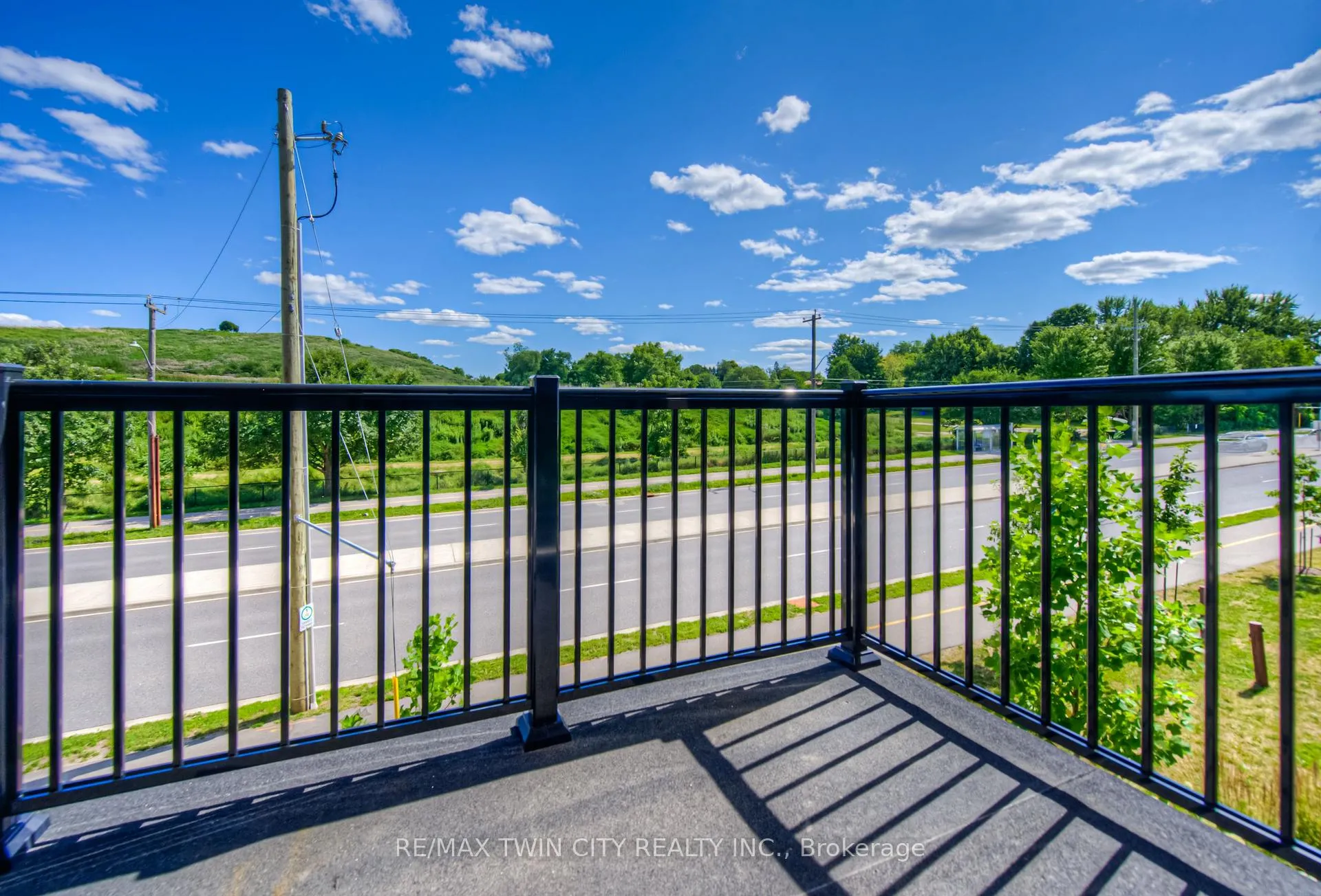 Photo 23 of Unit D13, 10 Palace Street, Kitchener, Laurentian Hills — HOMEH