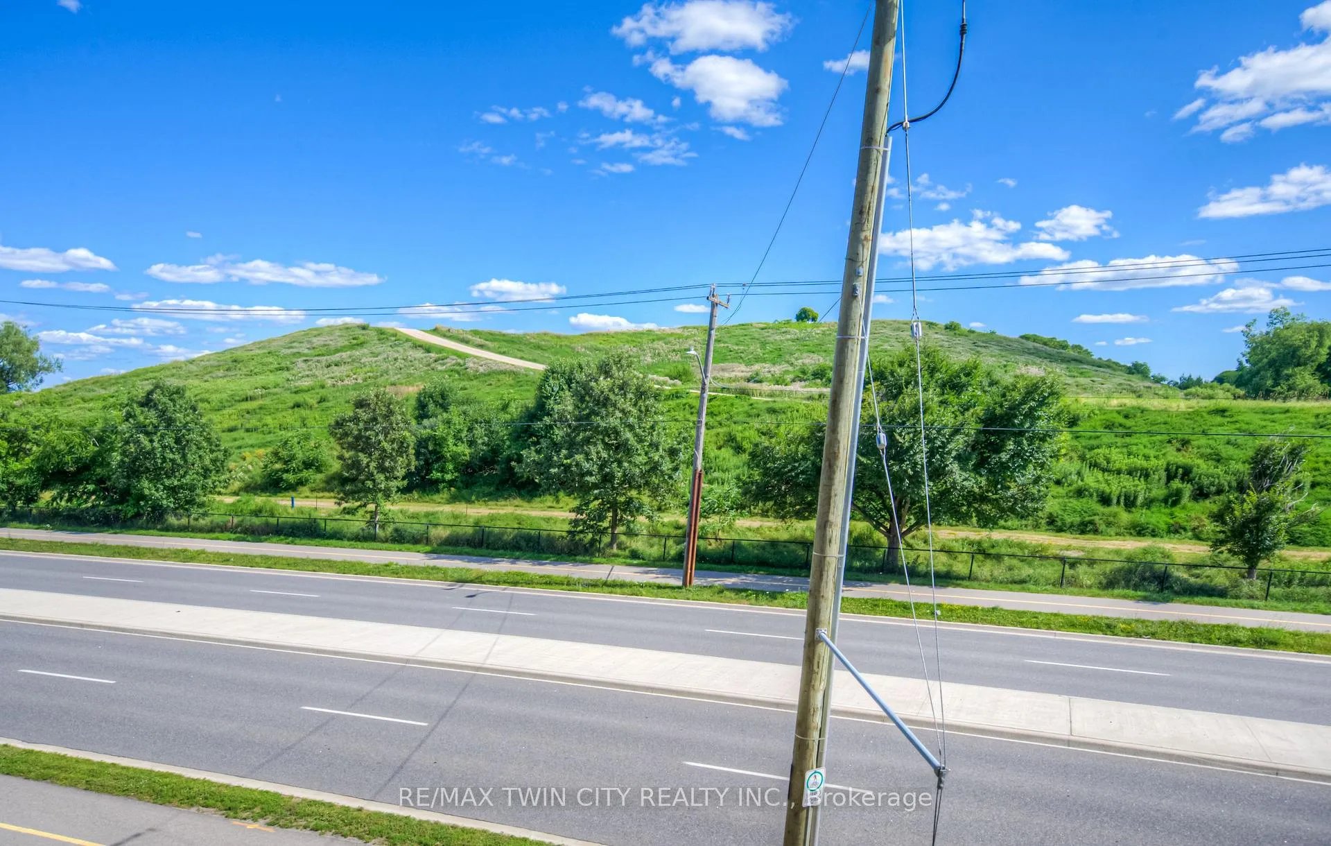 Photo 26 of Unit D13, 10 Palace Street, Kitchener, Laurentian Hills — HOMEH