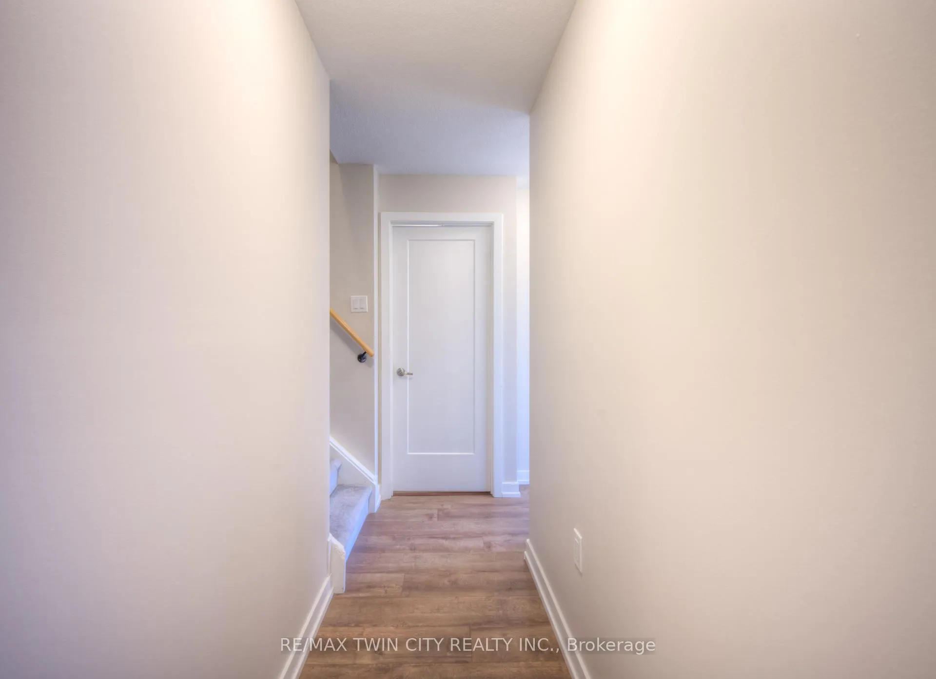 Photo 27 of Unit D13, 10 Palace Street, Kitchener, Laurentian Hills — HOMEH