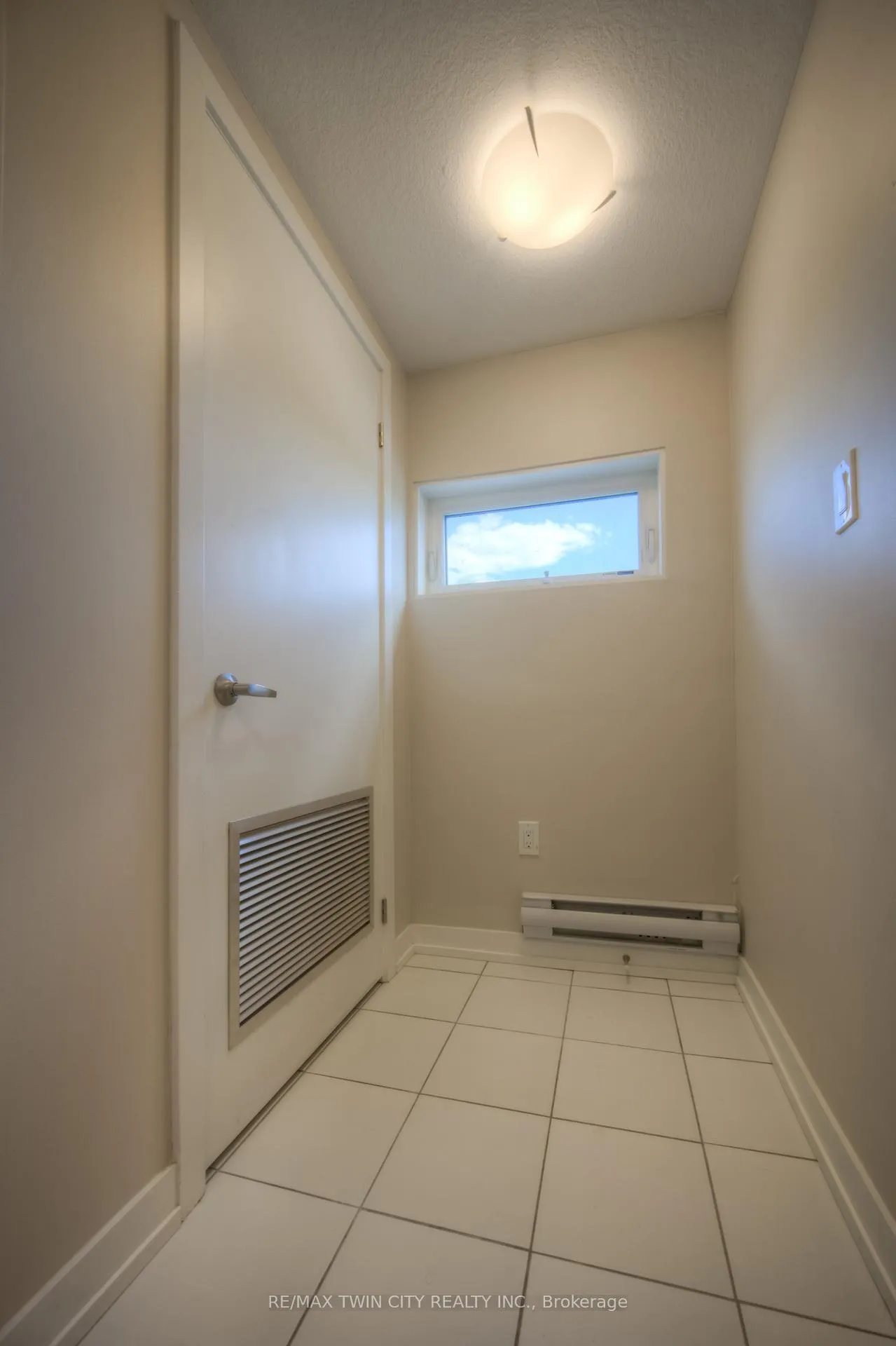 Photo 35 of Unit D13, 10 Palace Street, Kitchener, Laurentian Hills — HOMEH