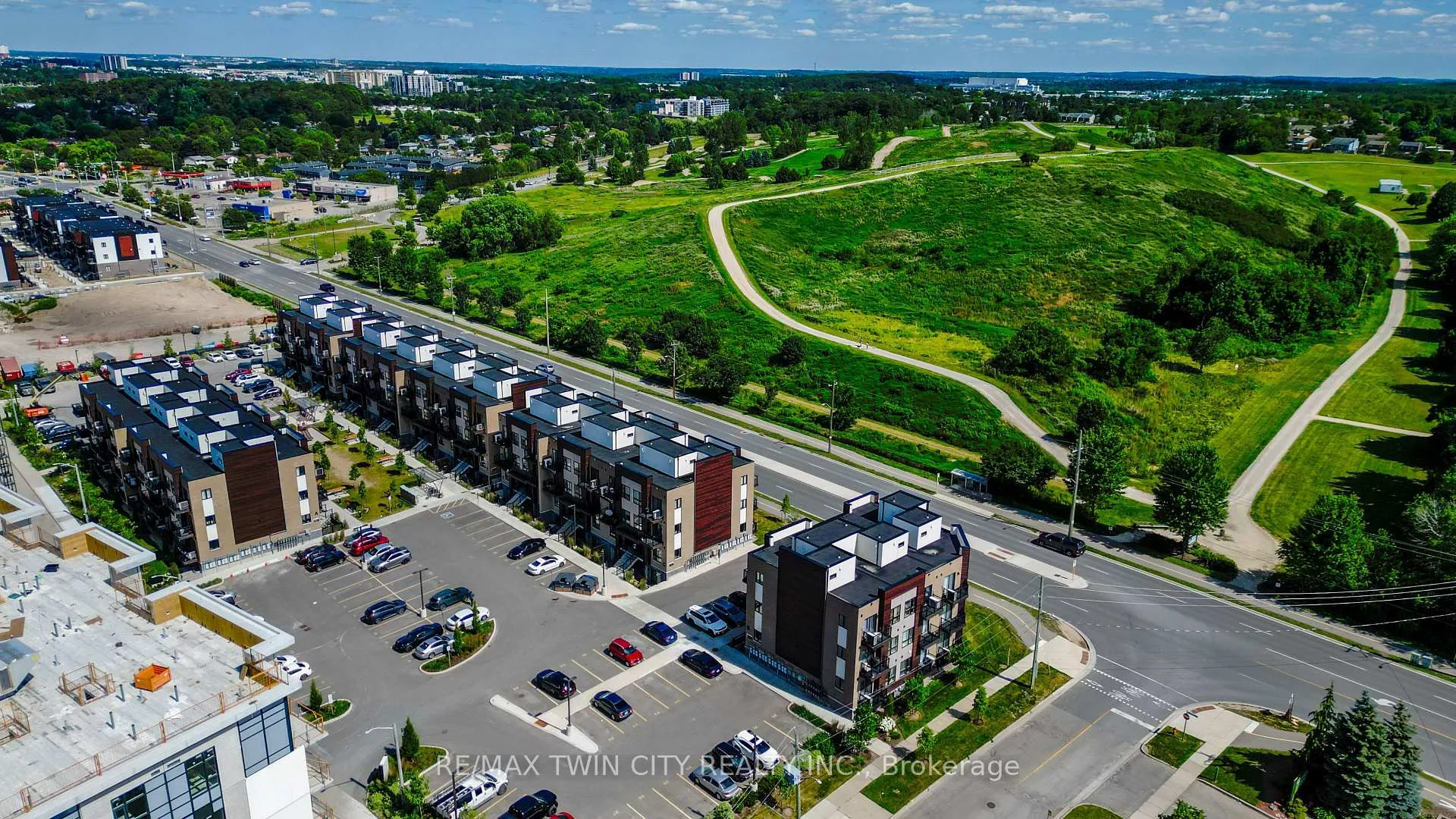 Photo 46 of Unit D13, 10 Palace Street, Kitchener, Laurentian Hills — HOMEH