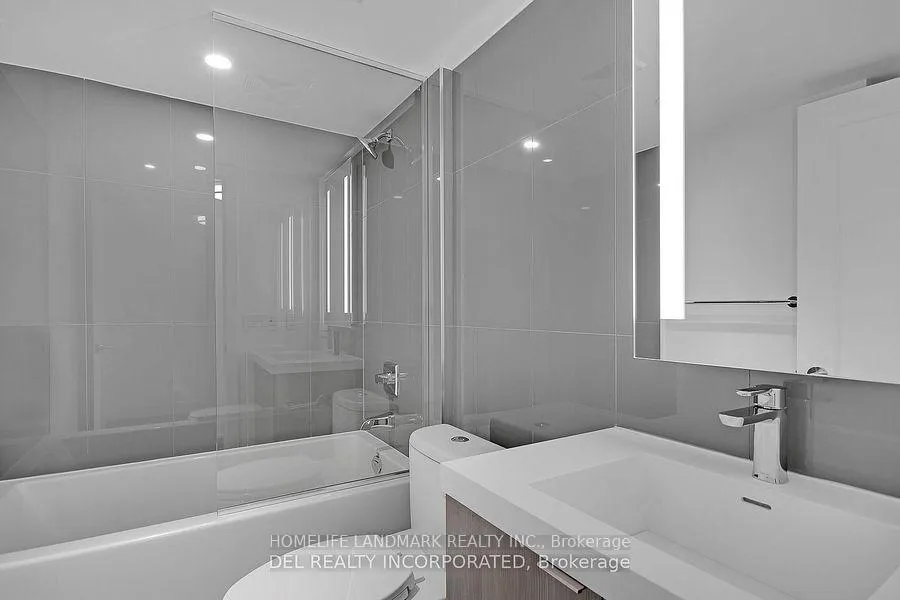 Photo 7 of Unit 3318, 585 Bloor Street E, Toronto, North St. James Town — HOMEH