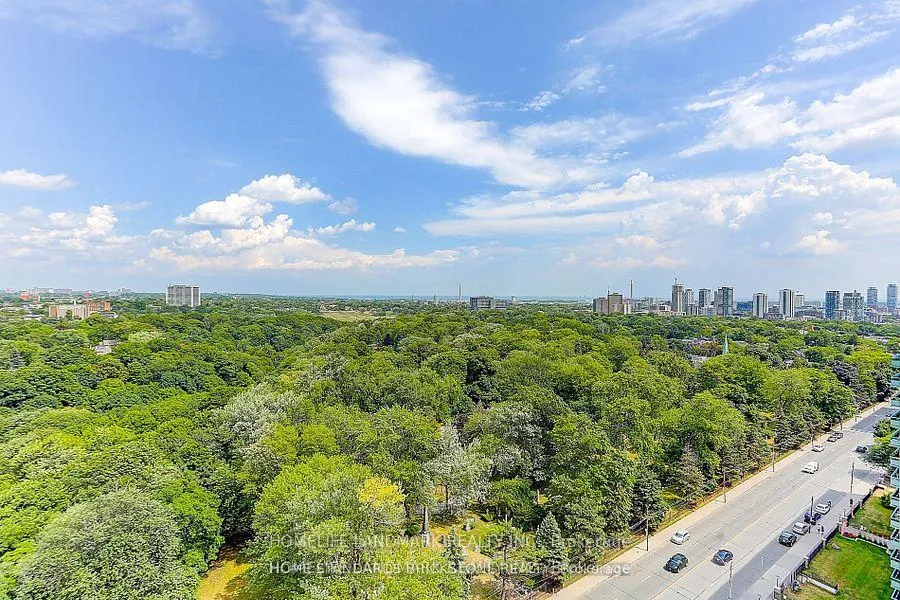 Photo 8 of Unit 3318, 585 Bloor Street E, Toronto, North St. James Town — HOMEH