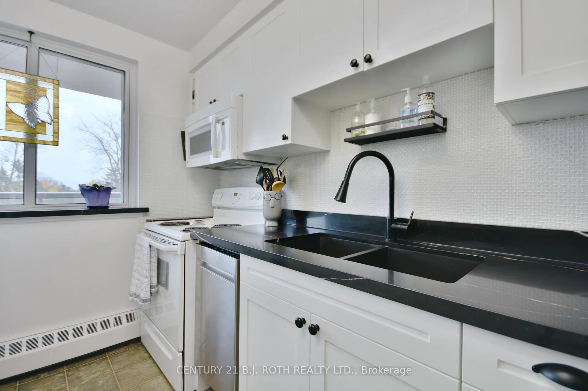 Photo 6 of Unit 405, 414 Blake Street, Barrie, Codrington — HOMEH