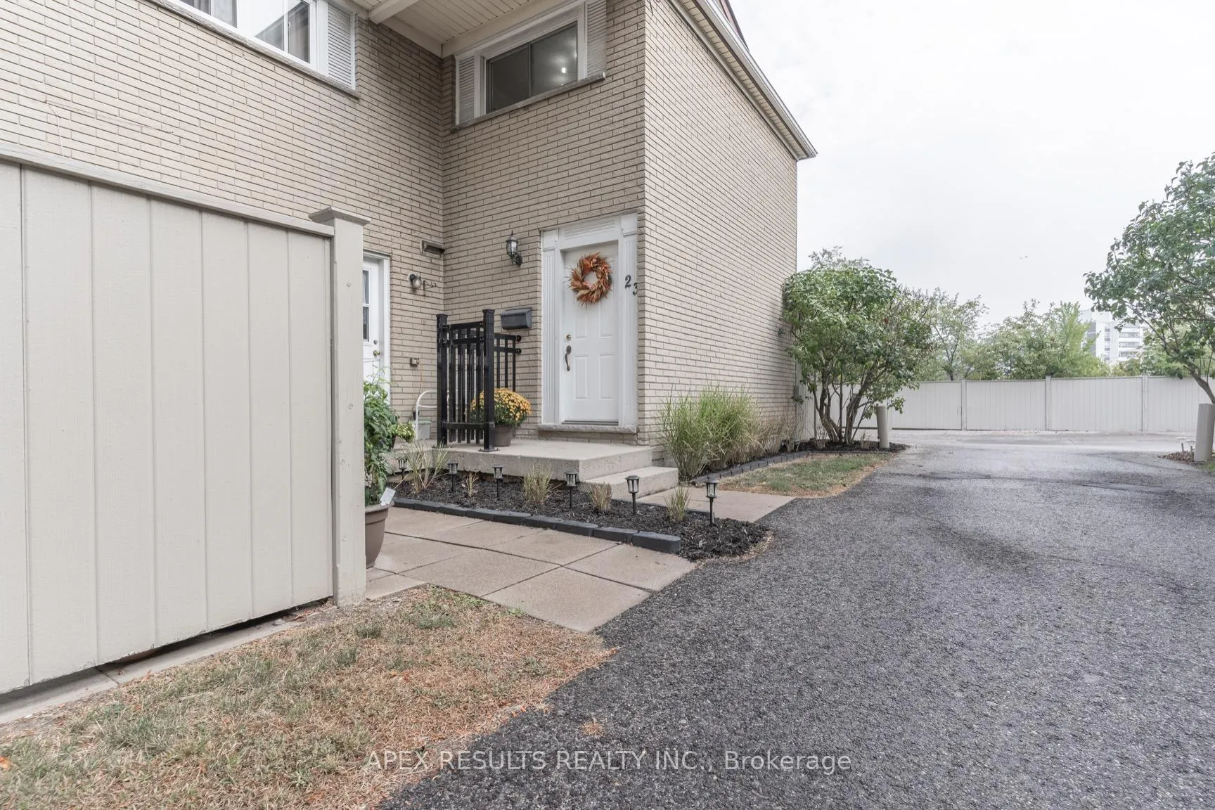 Photo 3 of Unit 3, 23 Woodman Drive S, Hamilton, Corman — HOMEH