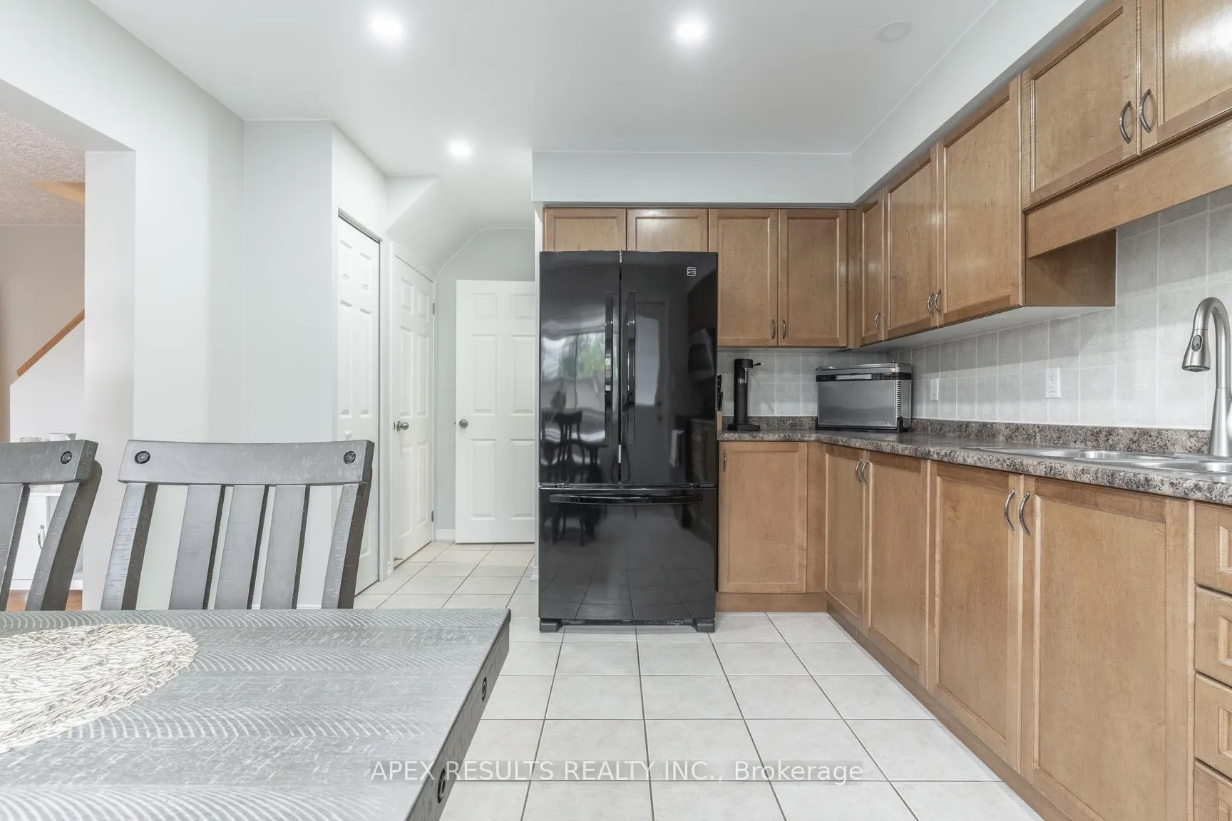 Photo 10 of Unit 3, 23 Woodman Drive S, Hamilton, Corman — HOMEH